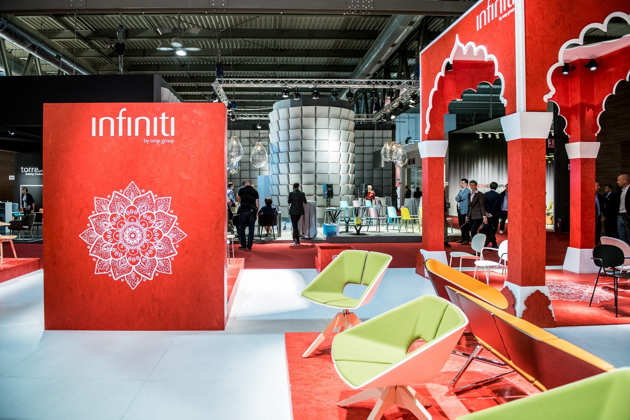 2015 年米兰家具展 Infiniti 展台——木结构魅力诠释现代展览设计-21