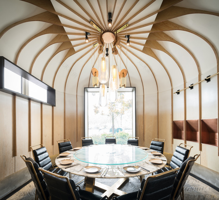 上海迪士尼小镇湖畔餐厅-25