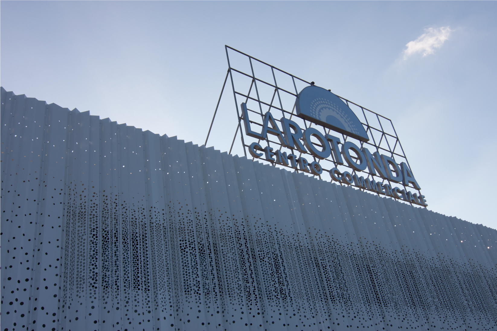 商业中心“拉罗通达”的翻新设计-15