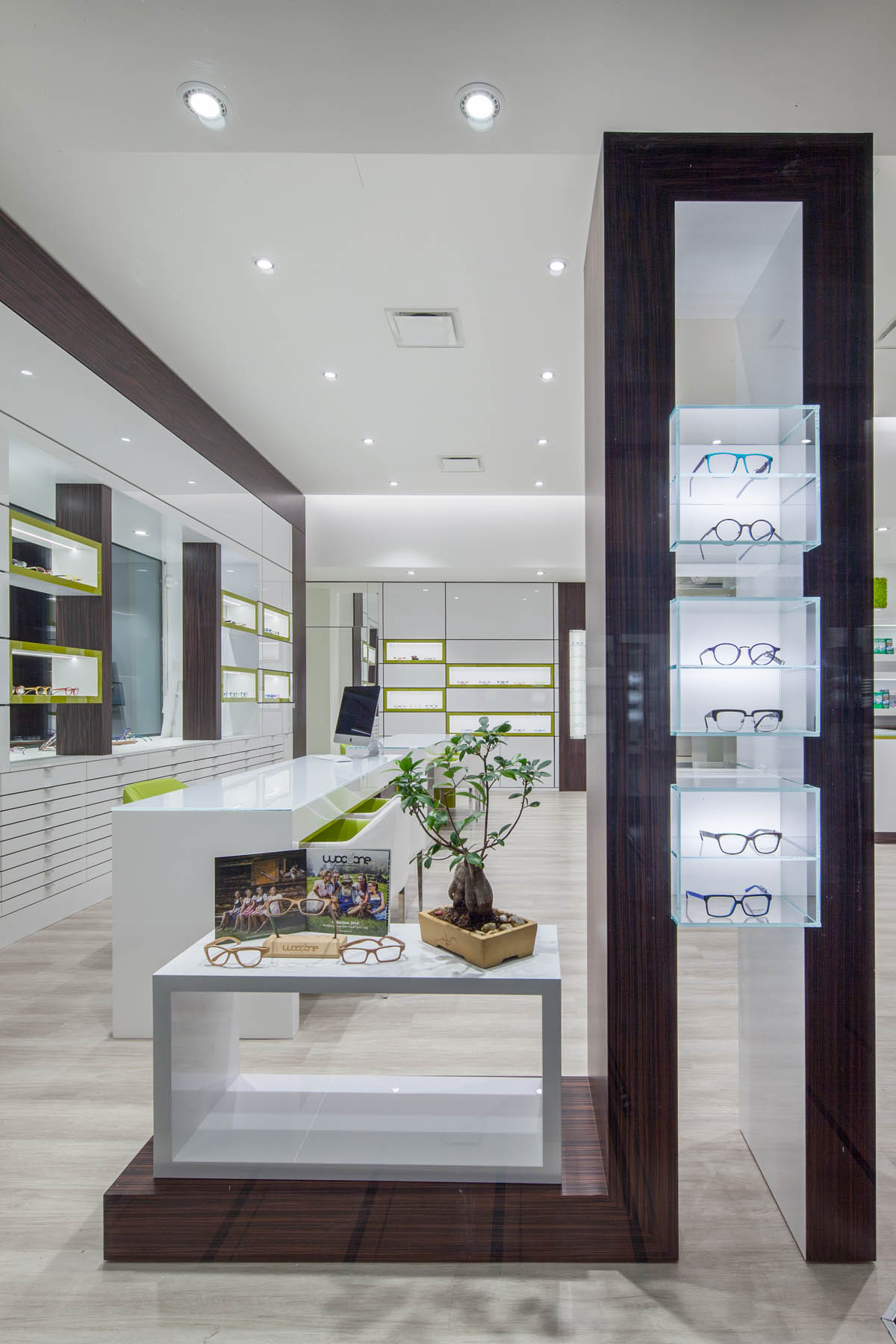 光学商店改造中的摄影艺术-37