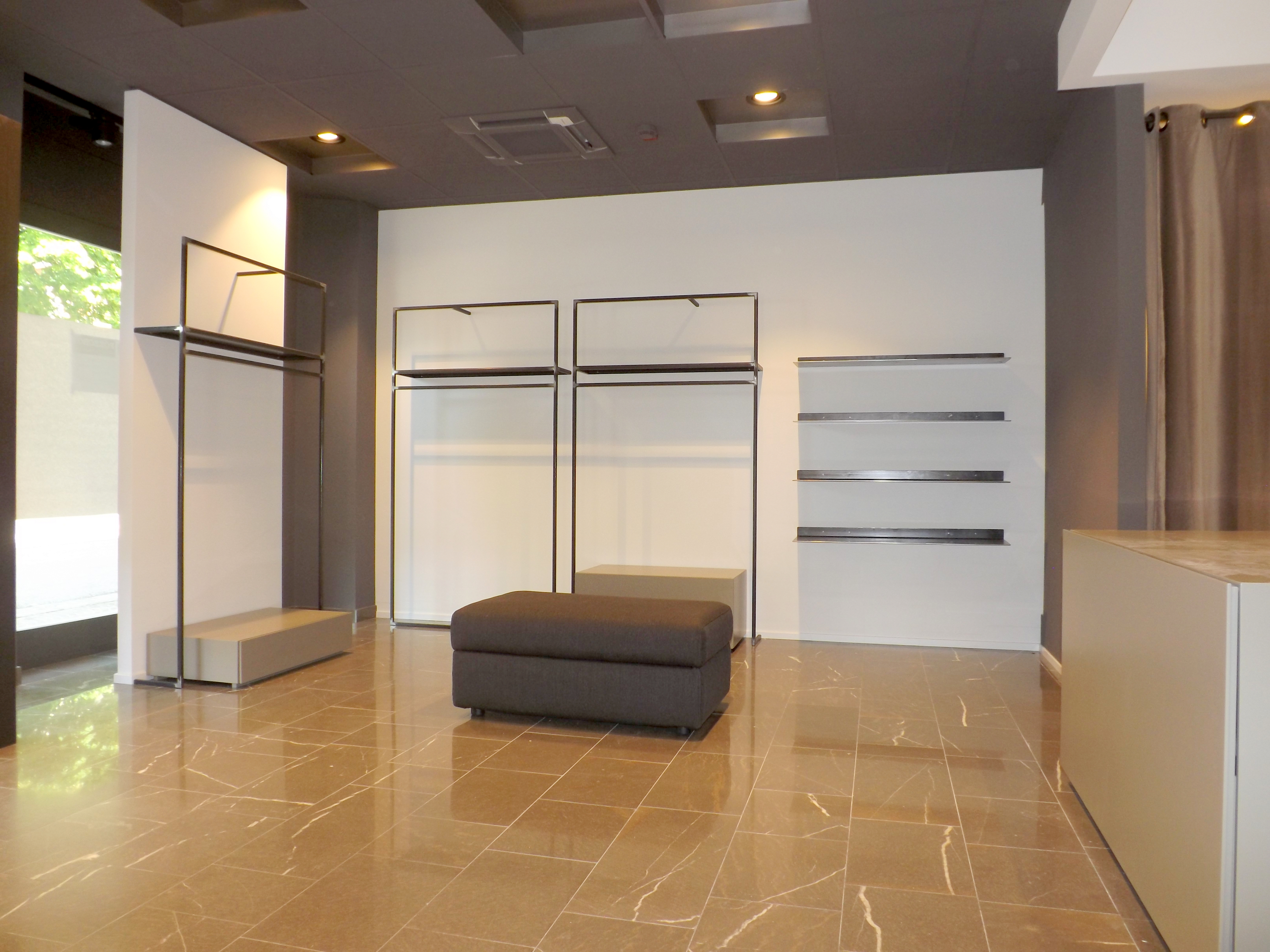 2017 年完成的意大利商店室内设计案例-13