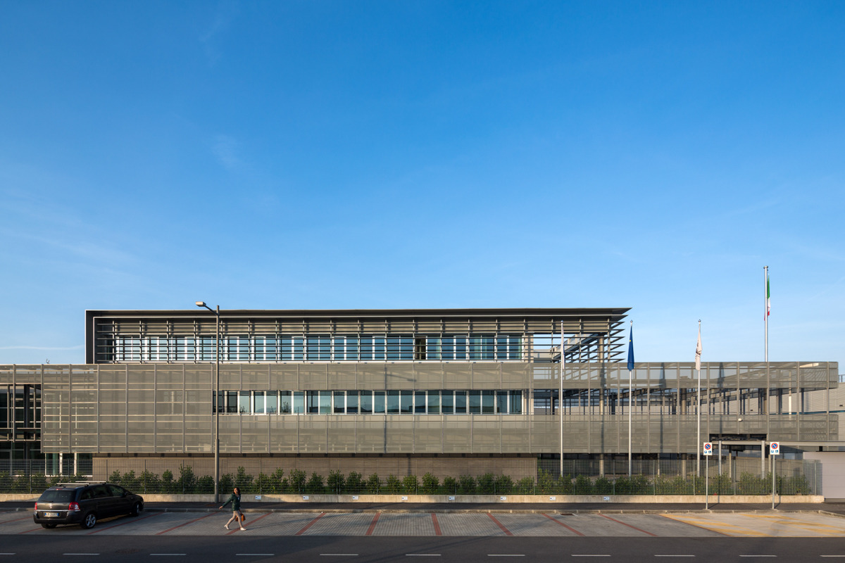 创新环保的意大利 Rubinetterie Bresciane 公司总部-0