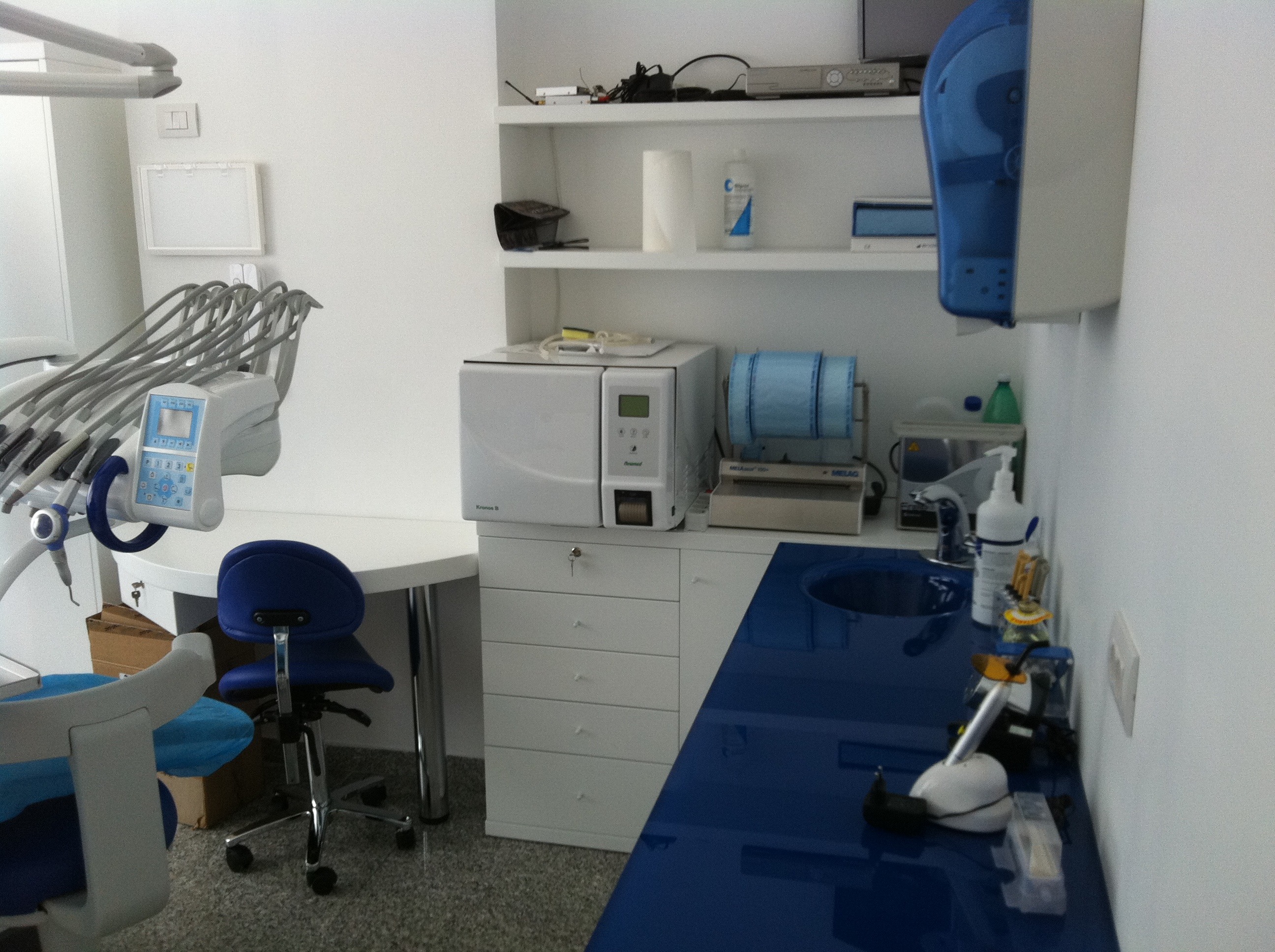 2014 年完成的意大利牙科诊所室内设计-15