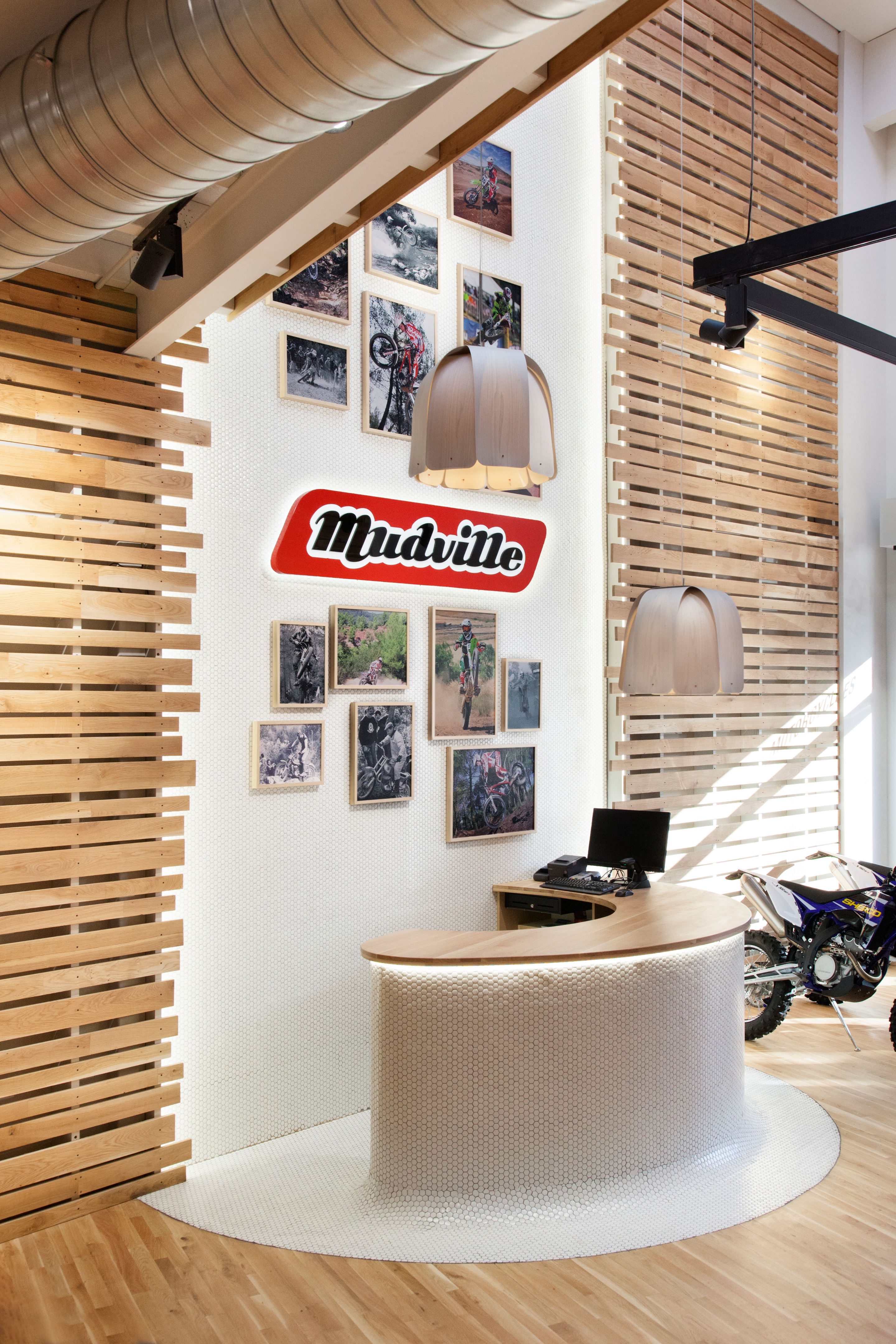 Mudville 摩托车店-1