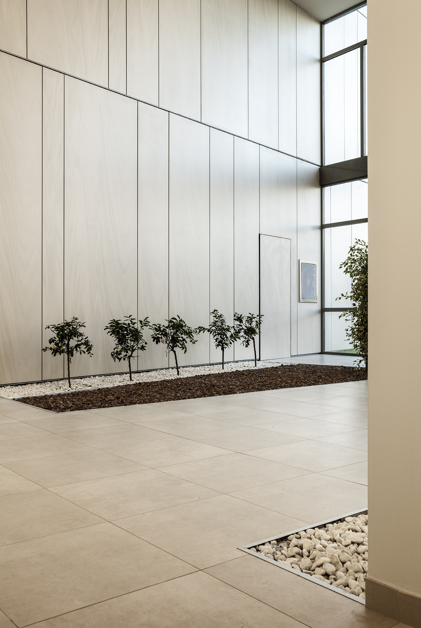 生态环保的"Sanlucar Fruit"办公室设计-13