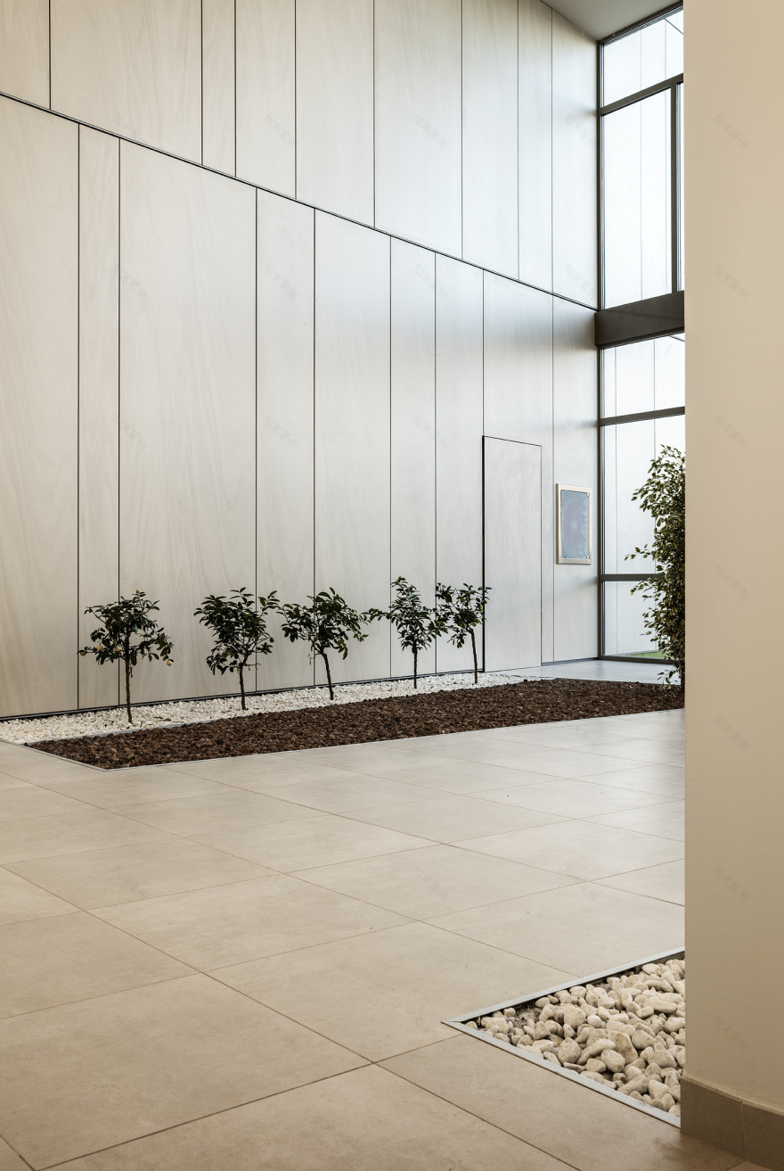 生态环保的"Sanlucar Fruit"办公室设计-13