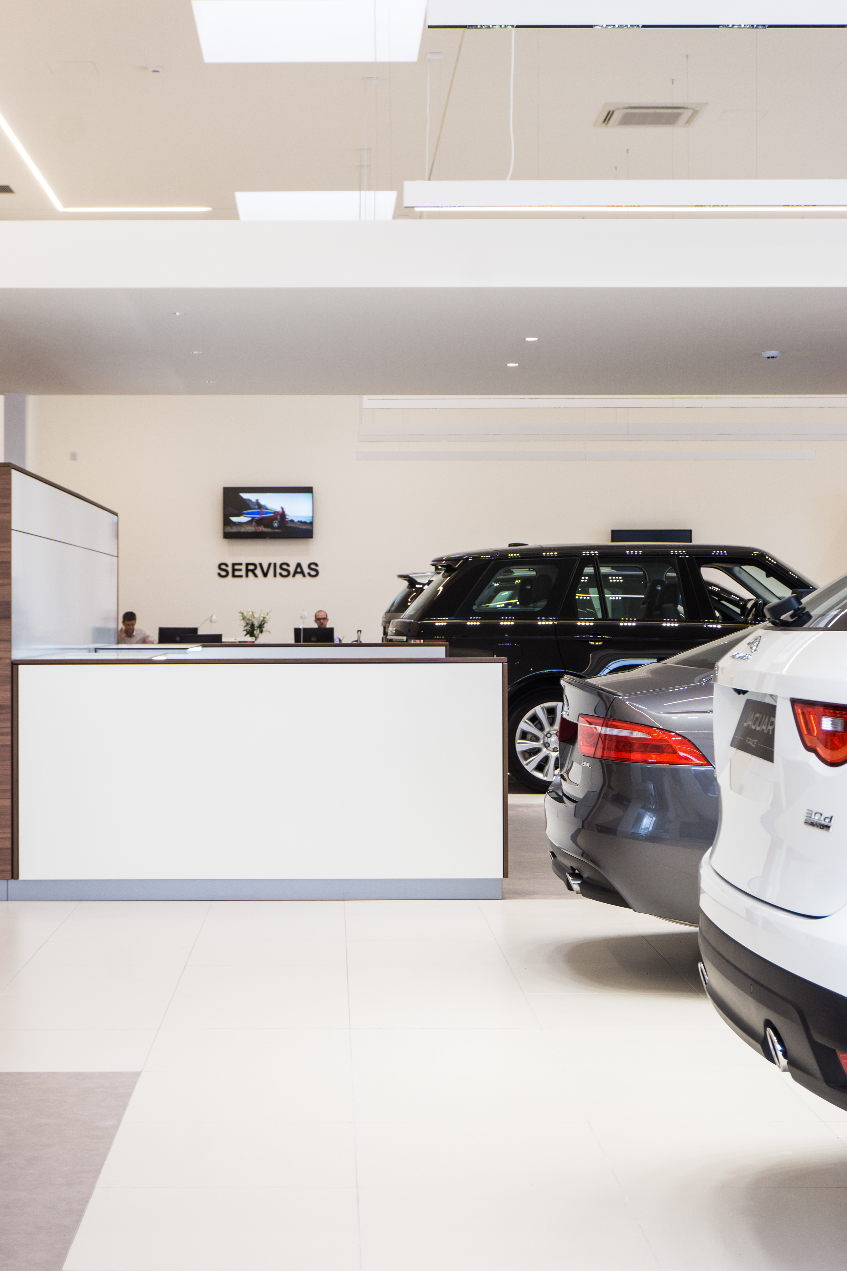 INCHCAPE - Jaguar/Landrover Showroom interior-22
