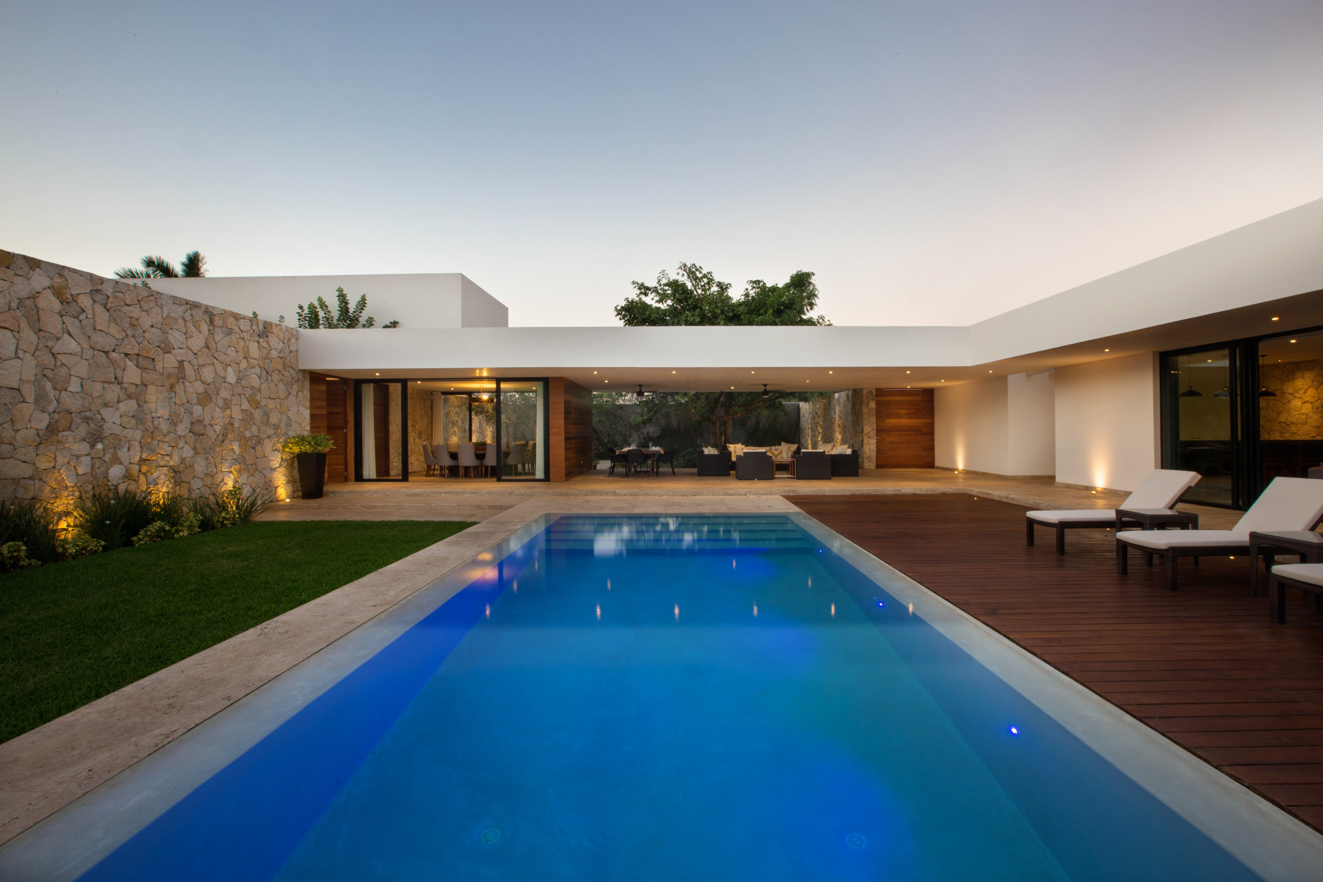 城市中的私密绿洲 · 角落之家设计-0