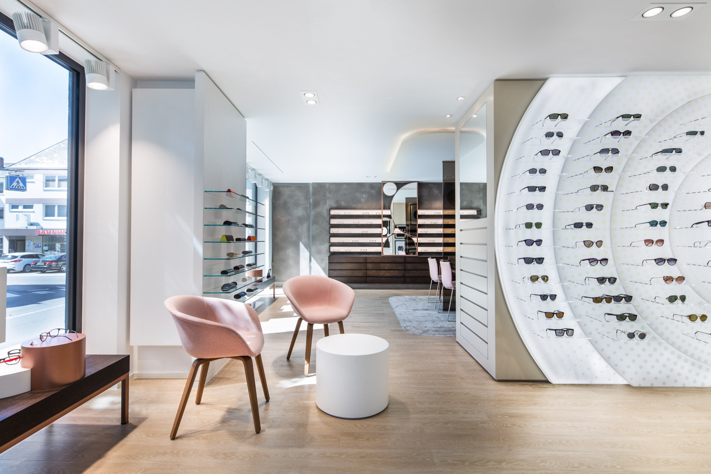穆勒眼镜店感官中心打造全新体验-0