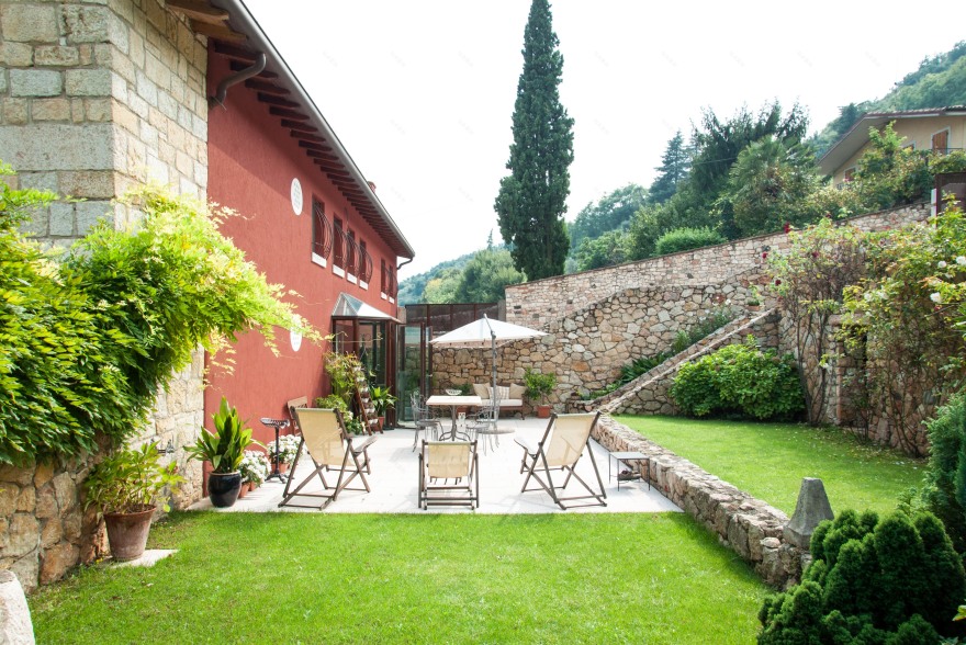 融合历史与科技的意大利乡村别墅设计-10