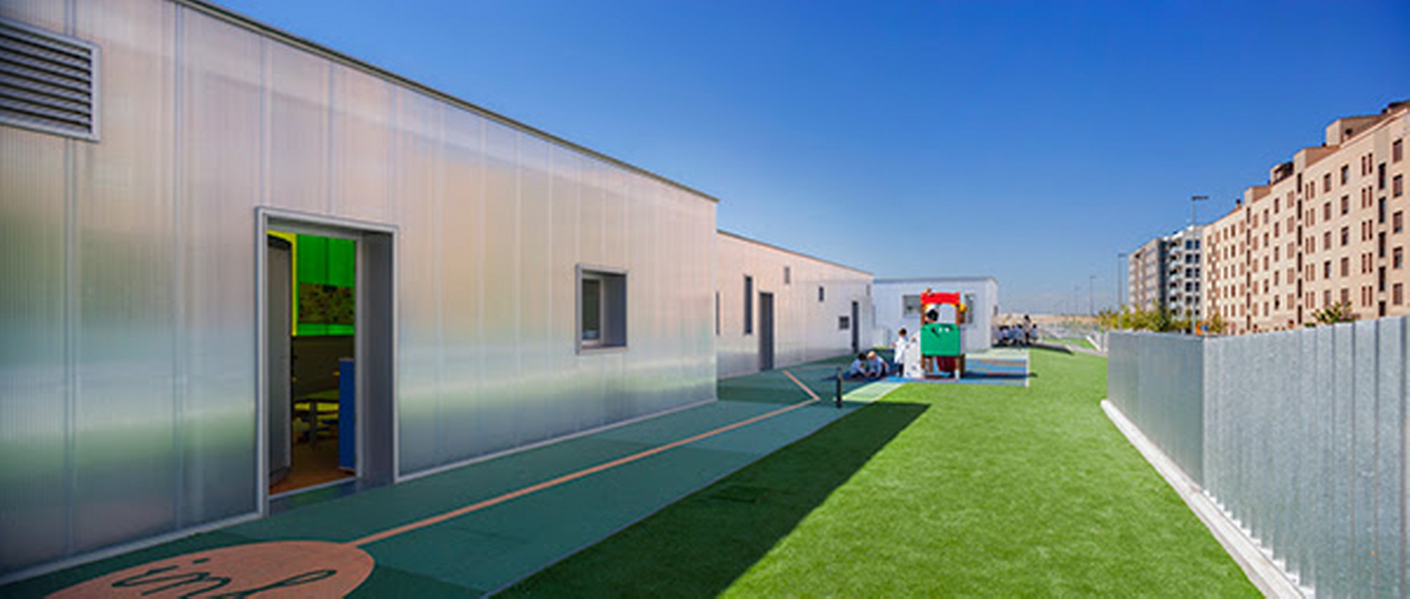 加州双层玻璃校园建筑设计-25