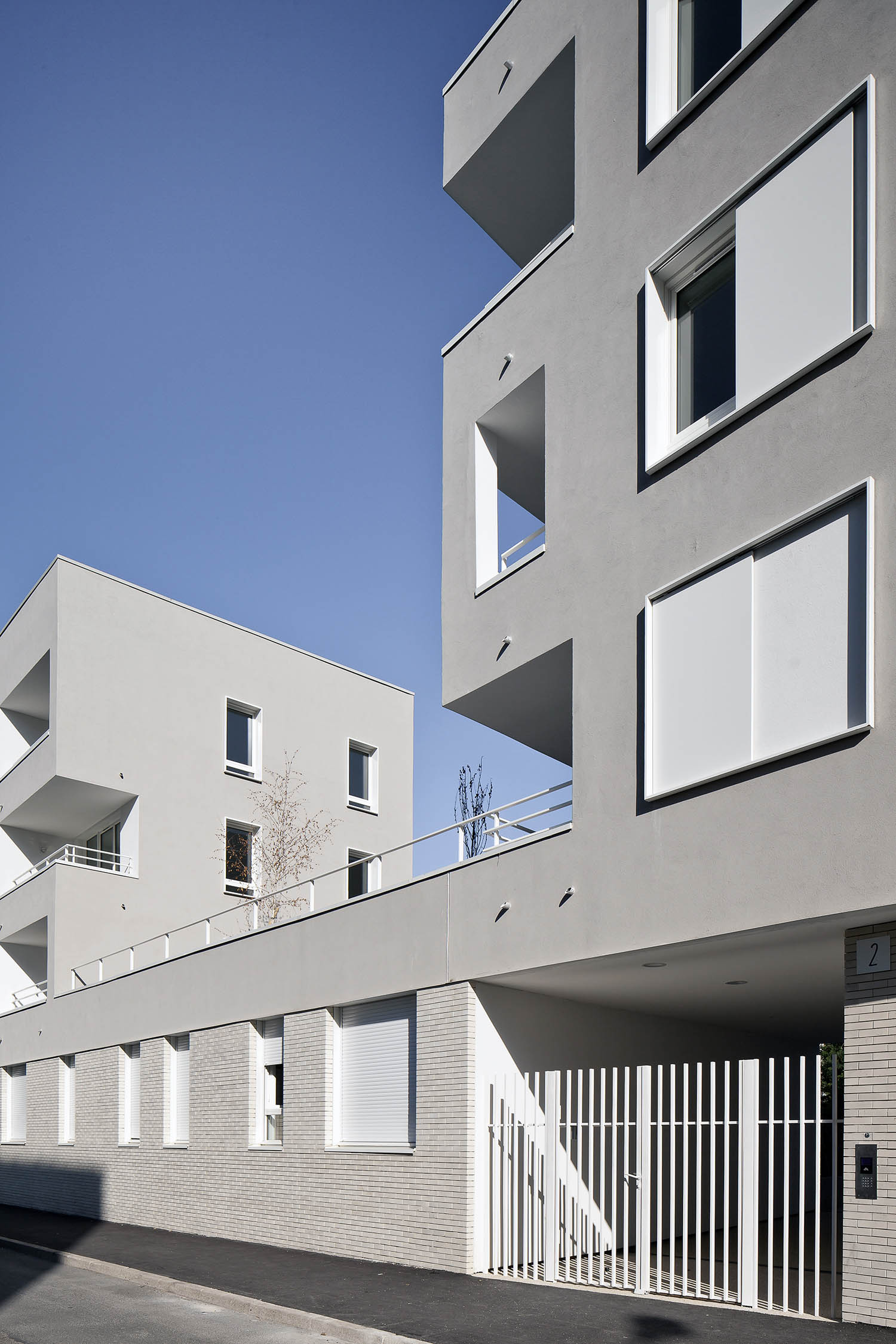 融入城市肌理的绿色住宅设计-5