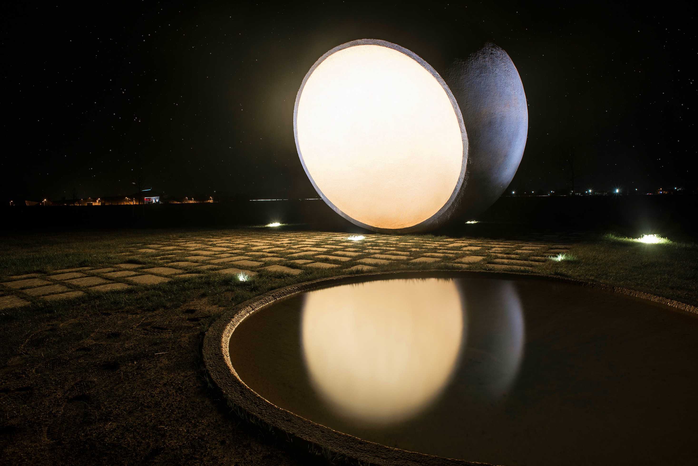 2016 年建造的 Somló 地标雕塑-16