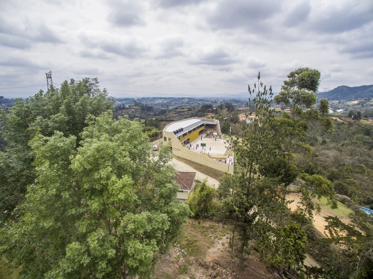 查帕拉尔乡村学校-2