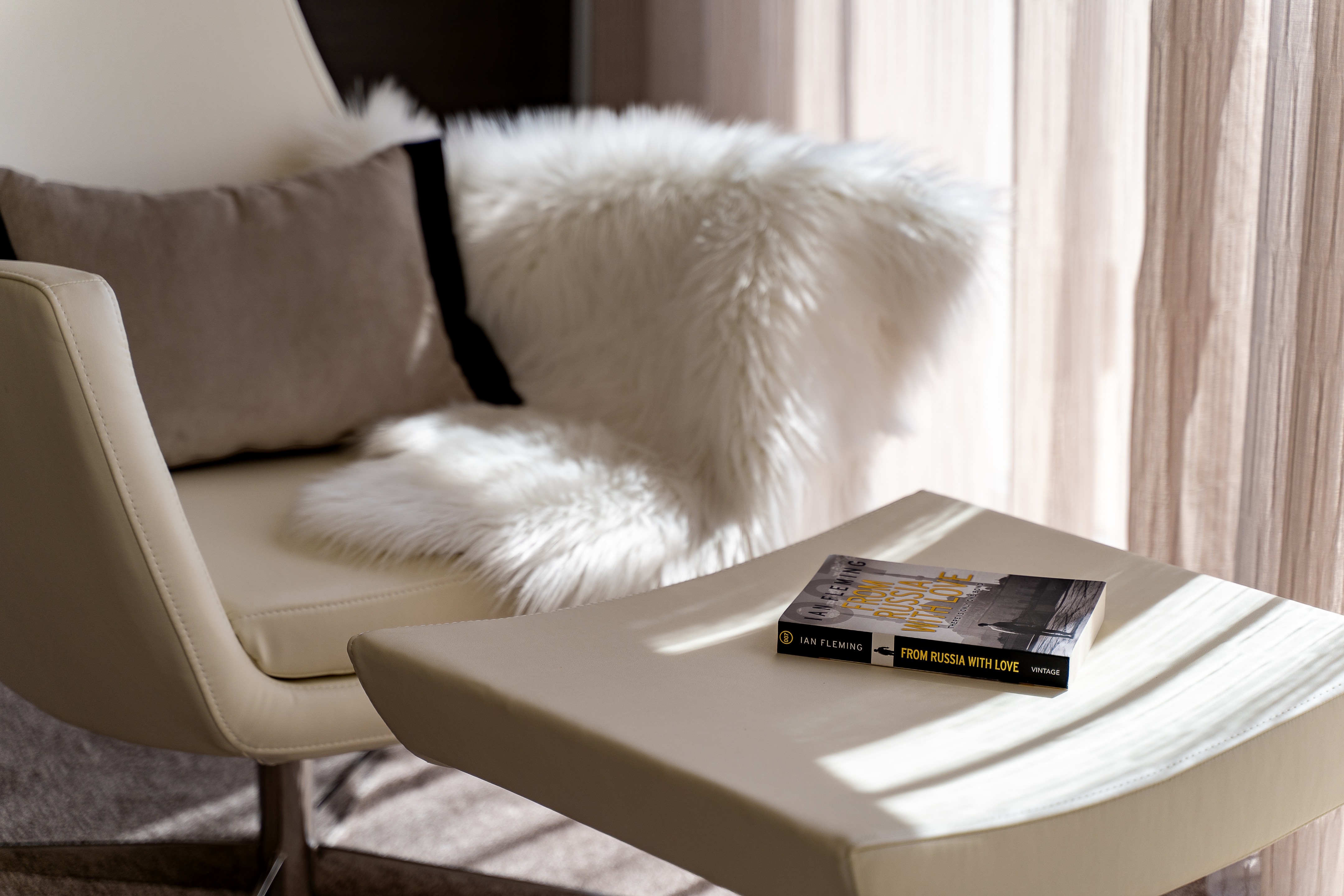 Simple Taste 团队打造的金色眼睛别墅室内设计-17