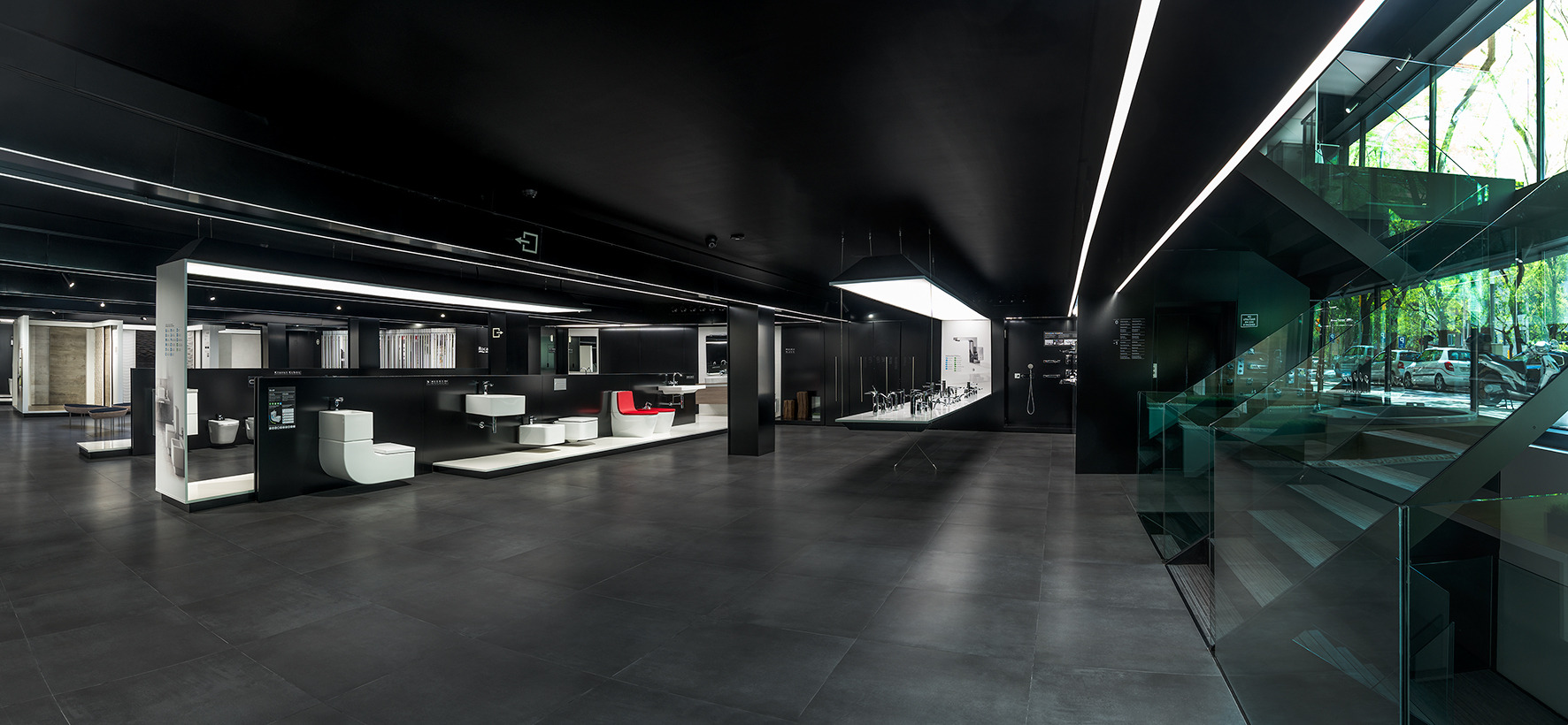 巴塞罗那 Roca 卫浴展示厅——自然光照的室内设计佳作-17