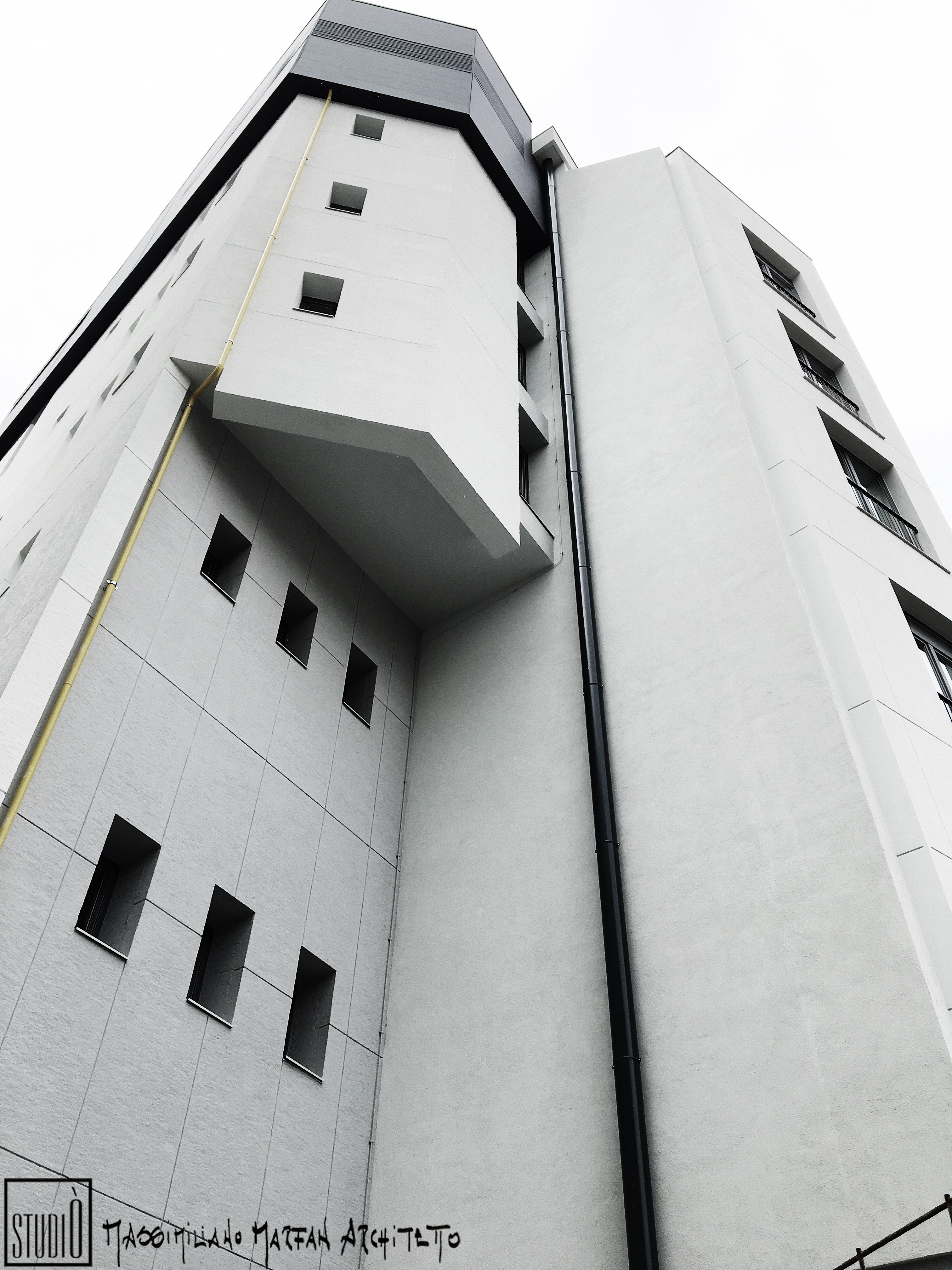 意大利 Trieste 市旧厂房翻新变身创意公寓-47