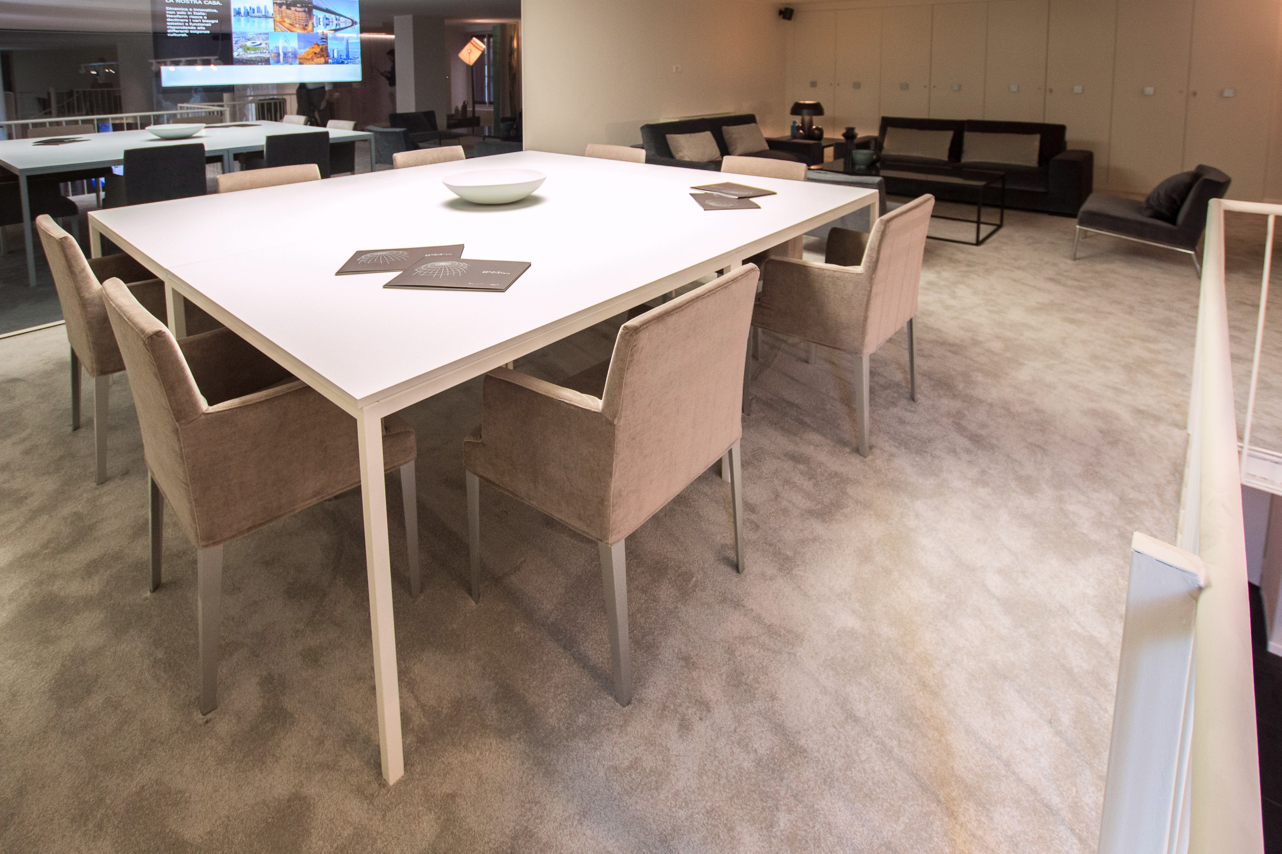 创新展示空间 意大利品牌 SHOWROOM-25