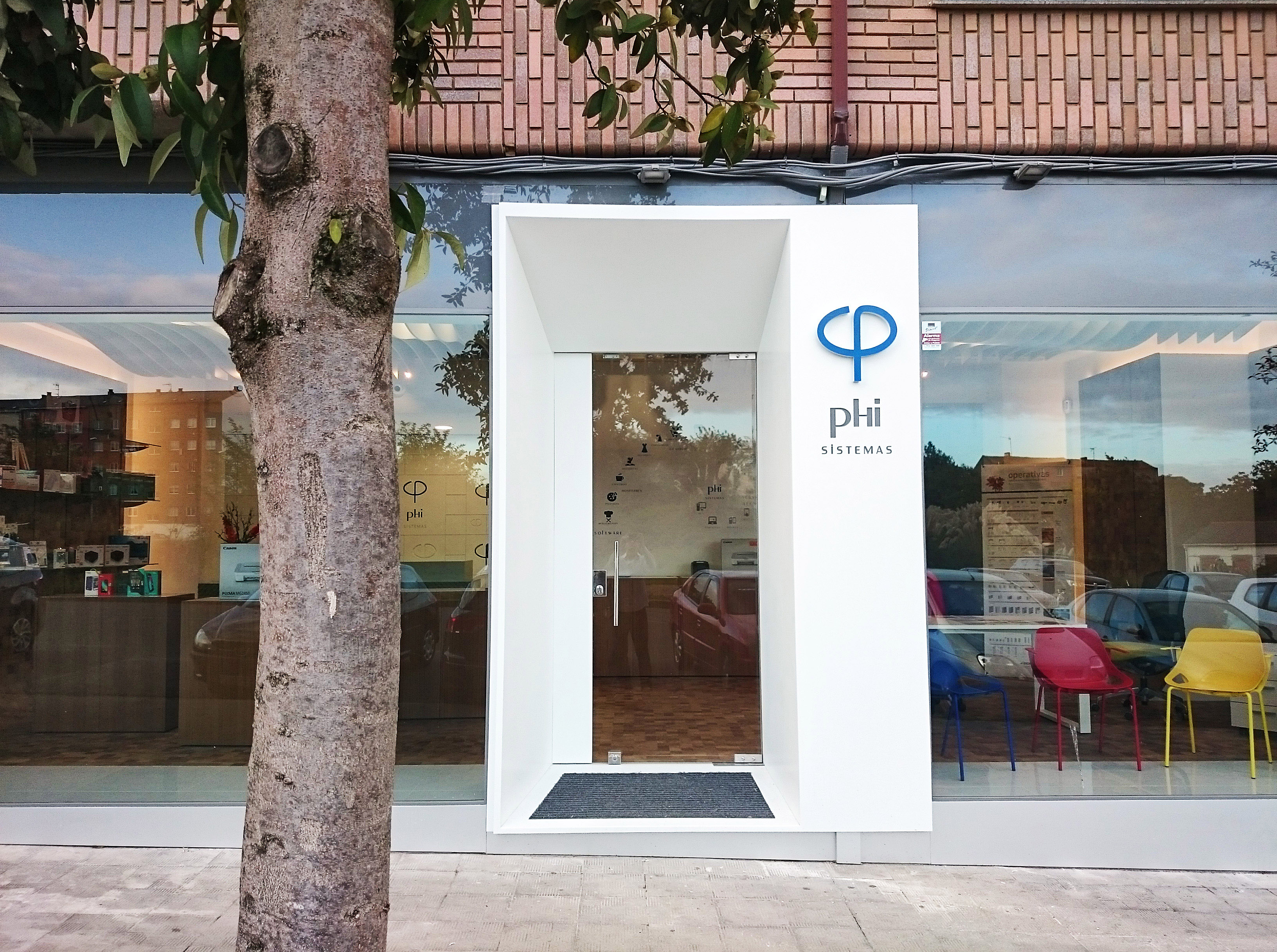 费罗尔 PHI Sistemas 商店 | 室内设计打造标志性工作空间-14