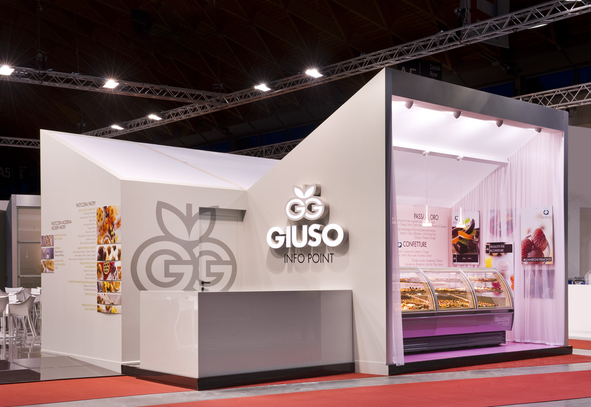 颠覆传统，400 平米展位诠释现代关系美学-4