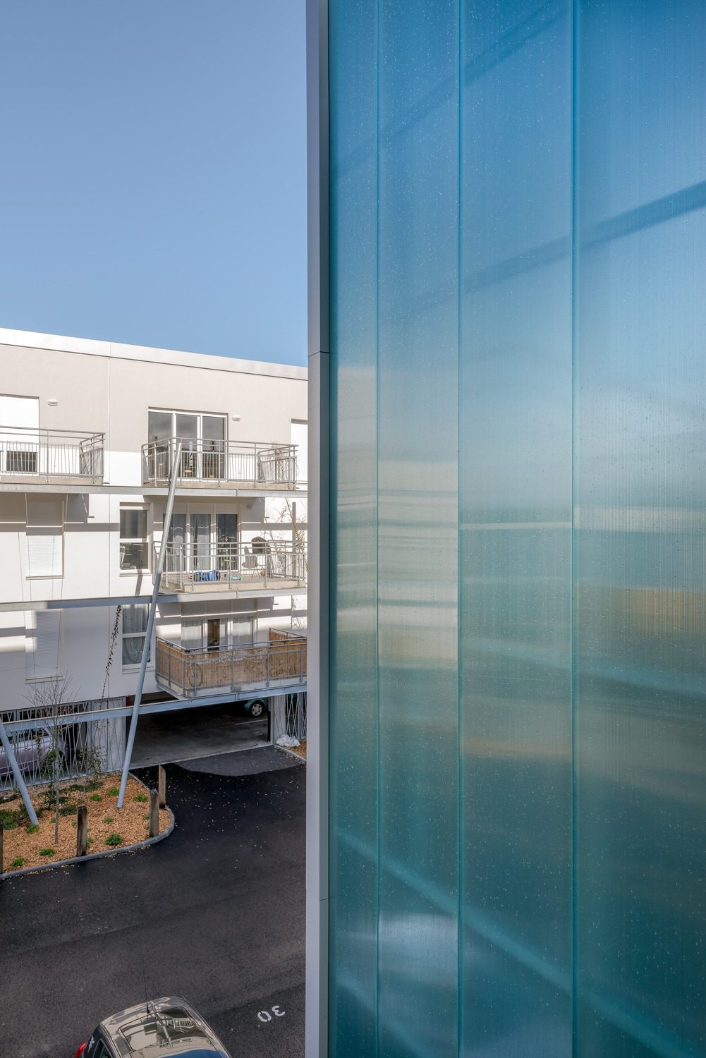 2018 年完工的 Les Erables 公寓设计展现独特魅力-27