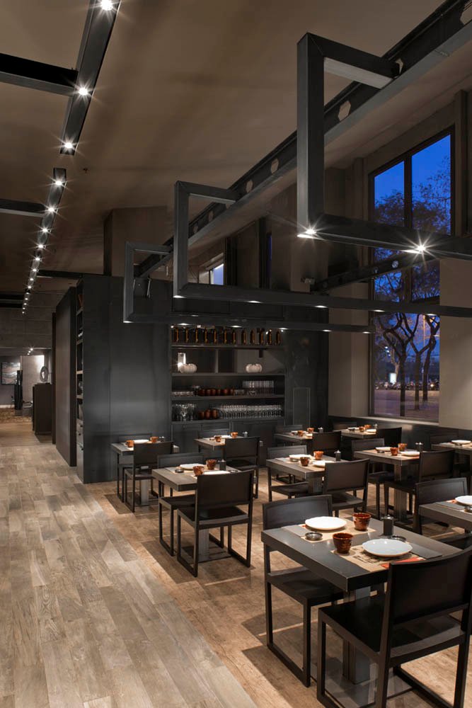 西班牙巴塞隆纳，日本料理店Umo Japanese Restaurant by Estudi Josep Cortina-11