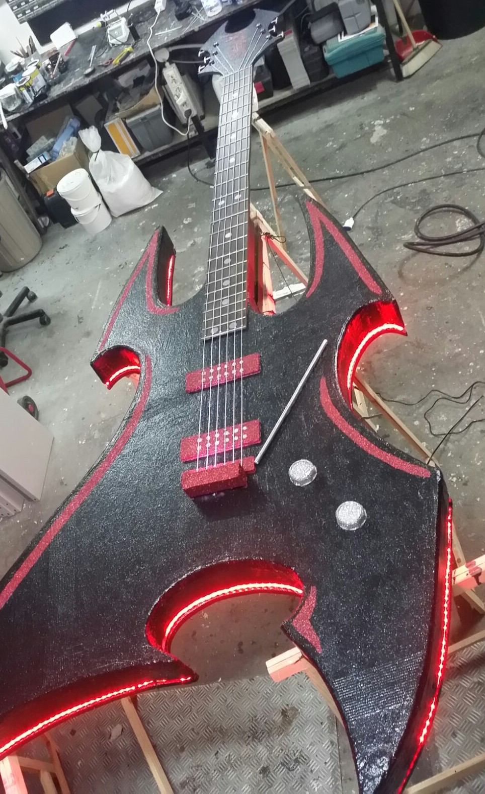 《恐怖摇滚马戏团》创意发光布景设计-5