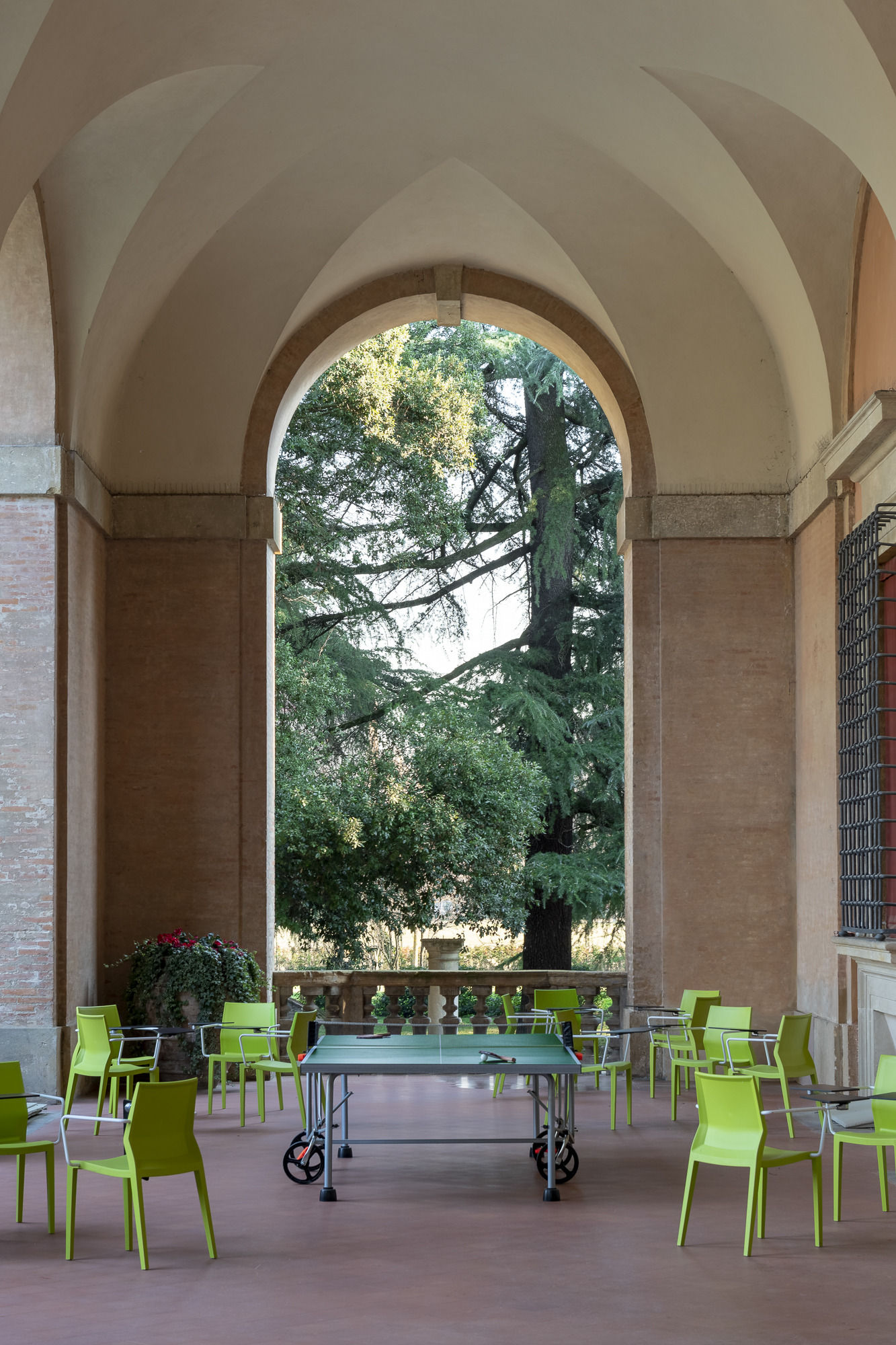 博洛尼亚 16 世纪别墅变身企业学院,历史与现代完美融合-15