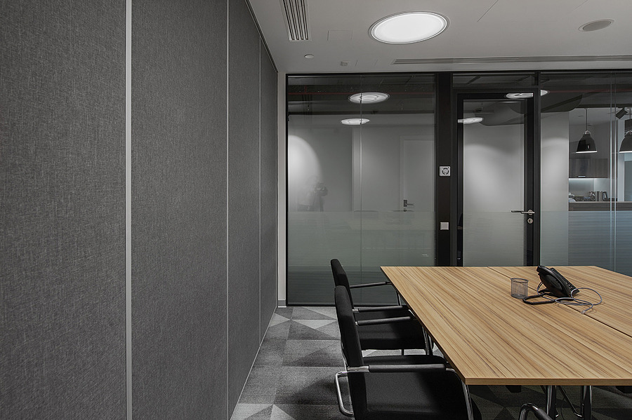 瑞士 Swatch 集团办公室及服务中心设计-52