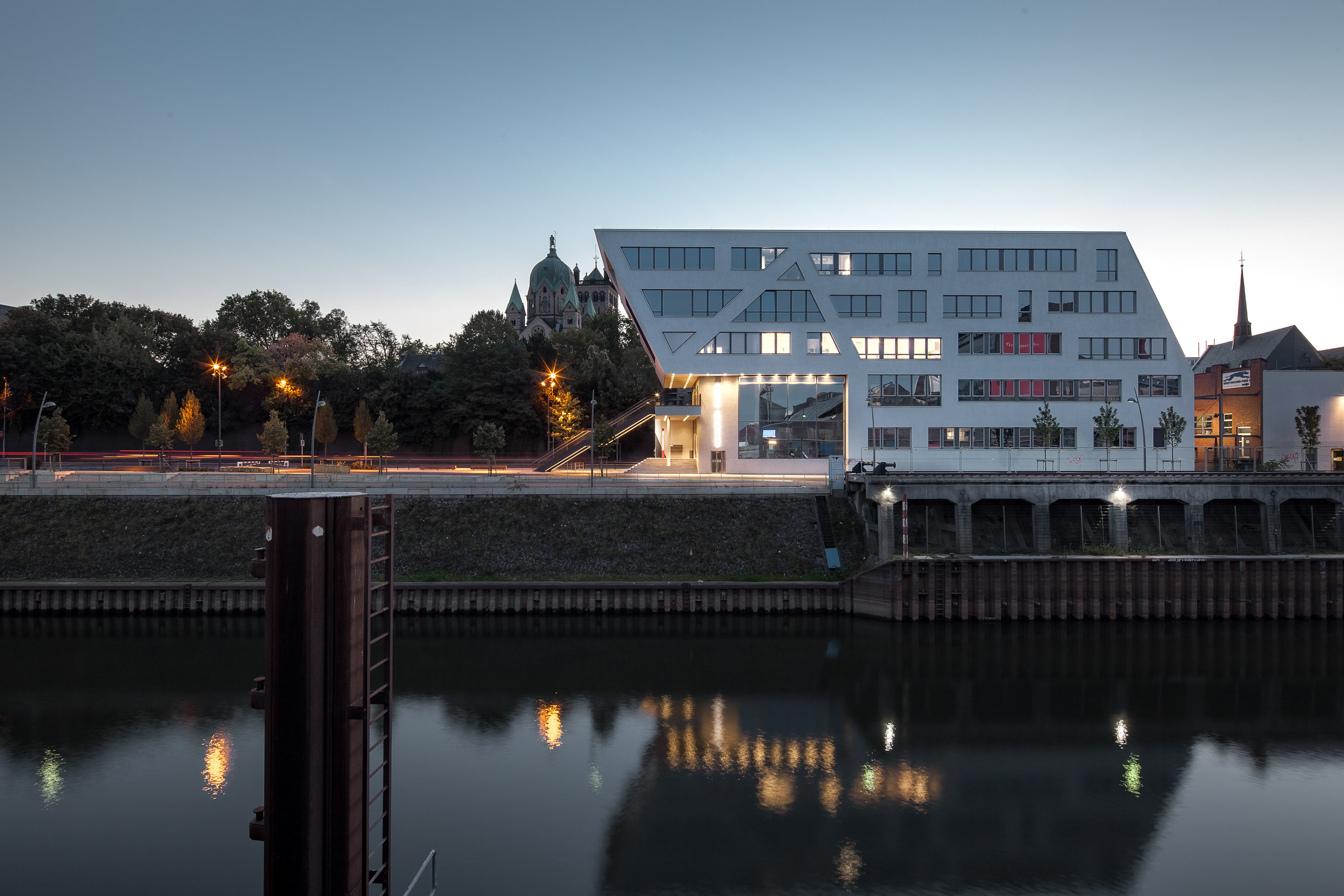 现代律师事务所设计 | 专业与美学的完美结合-1