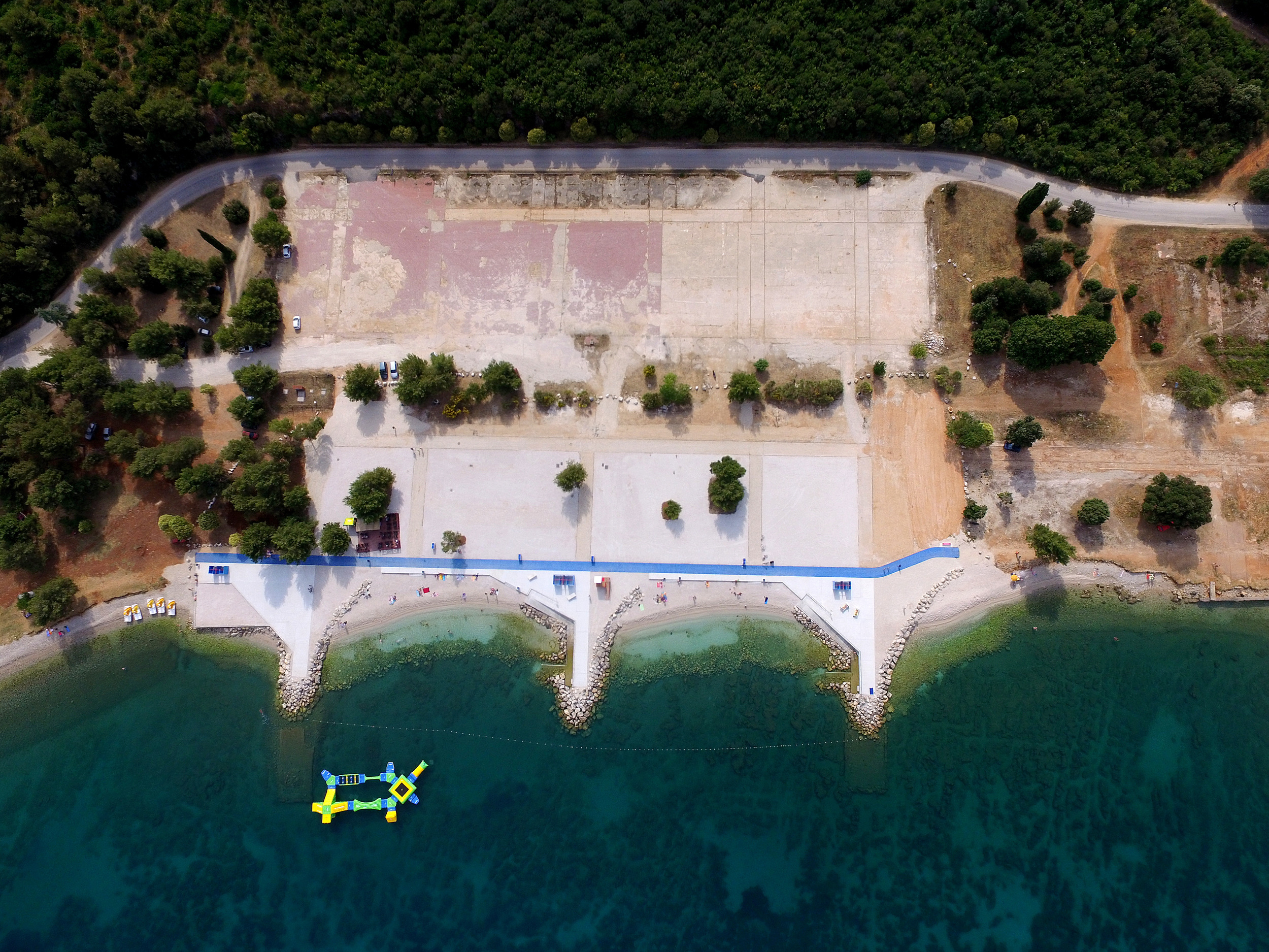 克罗地亚前海军机场改建水上乐园-9