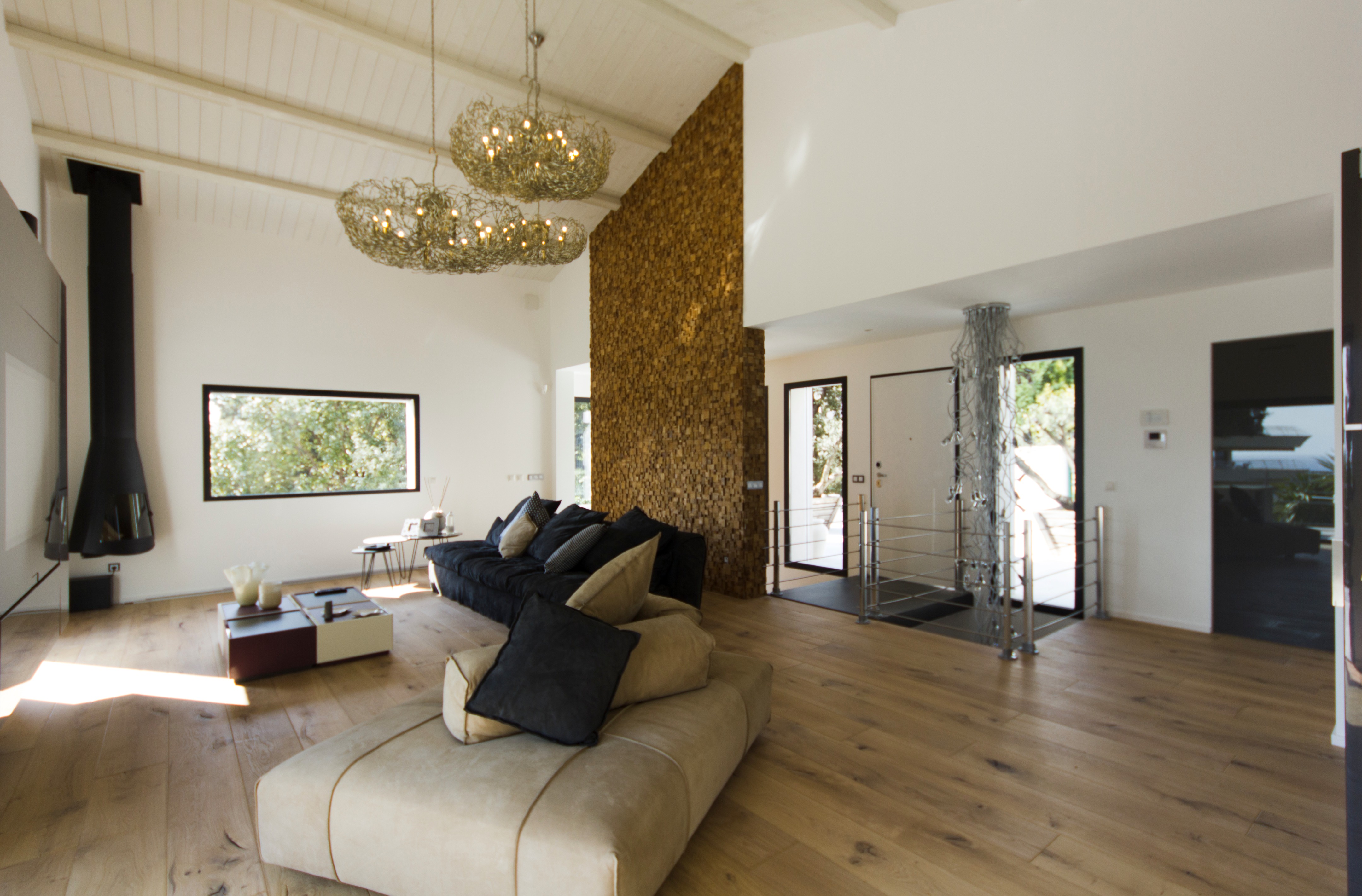 2017 年完成！Cannes 别墅重建项目-1