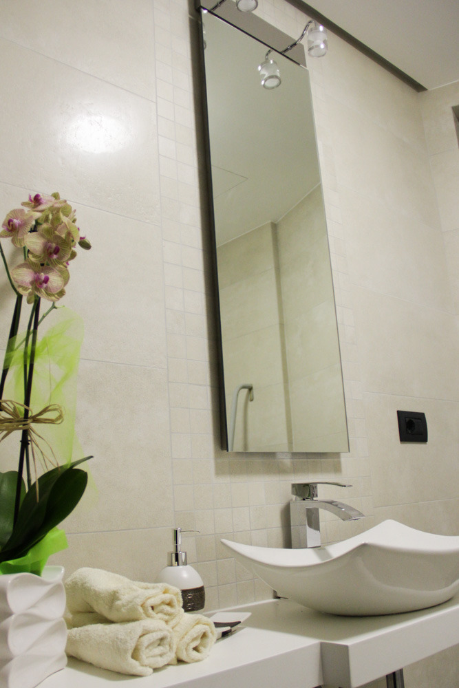 优雅珠宝般的咖啡店设计-36