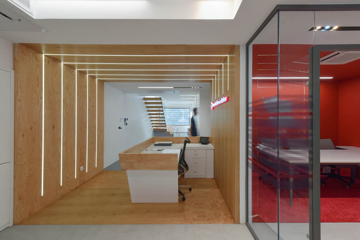 伊朗 Varesh 办公楼——简约现代的办公空间设计-10