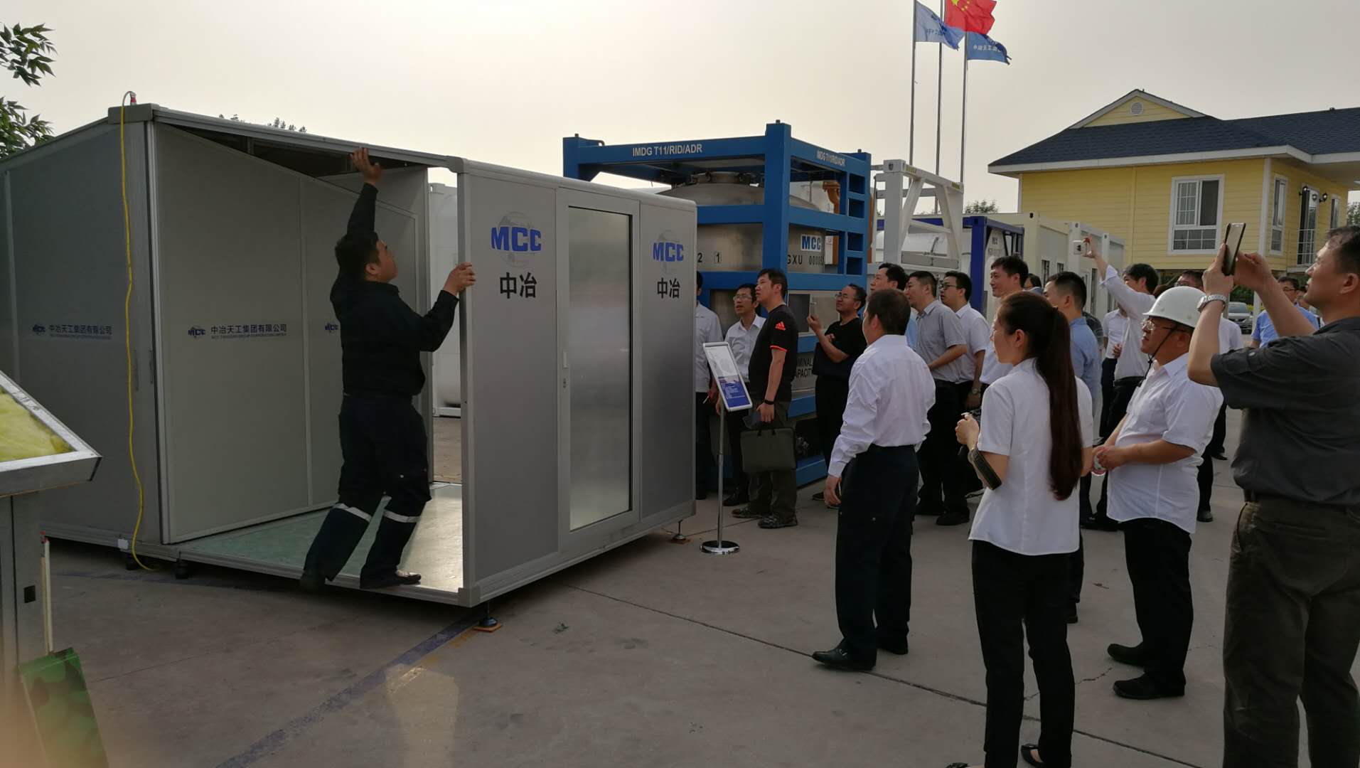 轻便耐用,多功能集成——铝制移动房屋-9