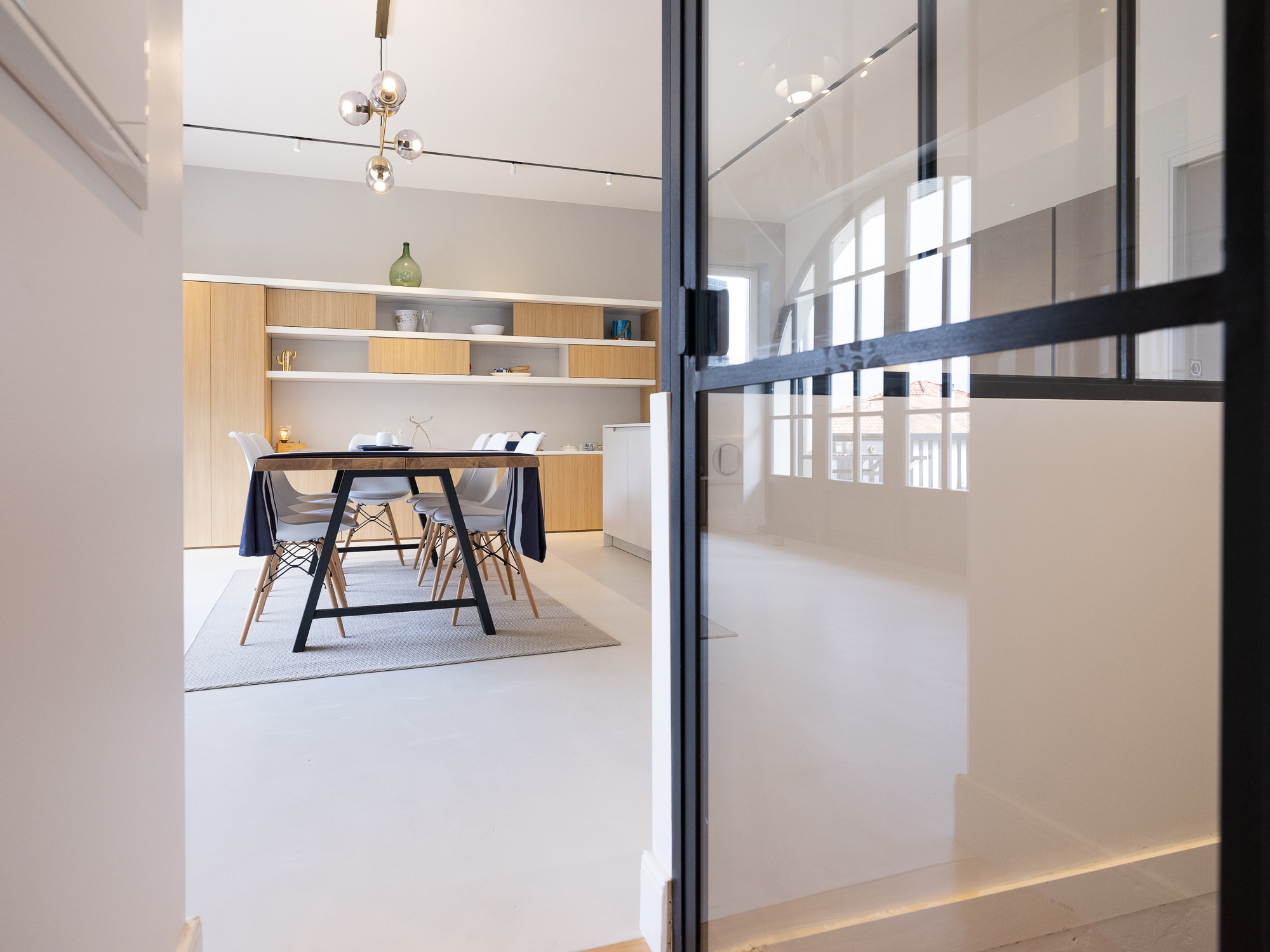 Biarritz 别墅全面翻新 打造宜居生活空间-9