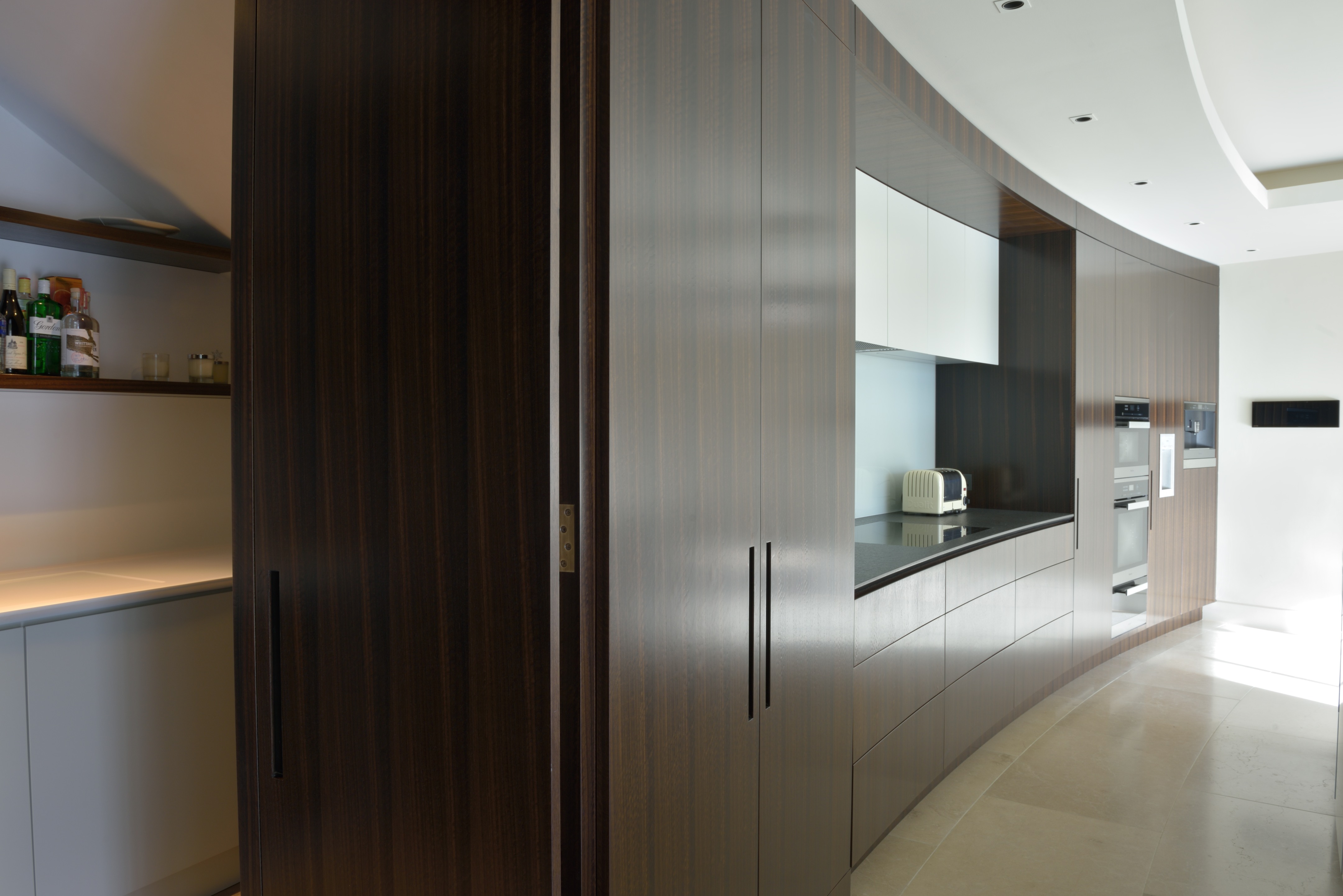 圆弧形定制厨房设计 | 弧形与功能的完美结合-15