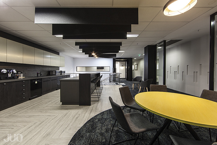 新 mont 矿业公司现代办公室设计,展现历史与发展的故事-39