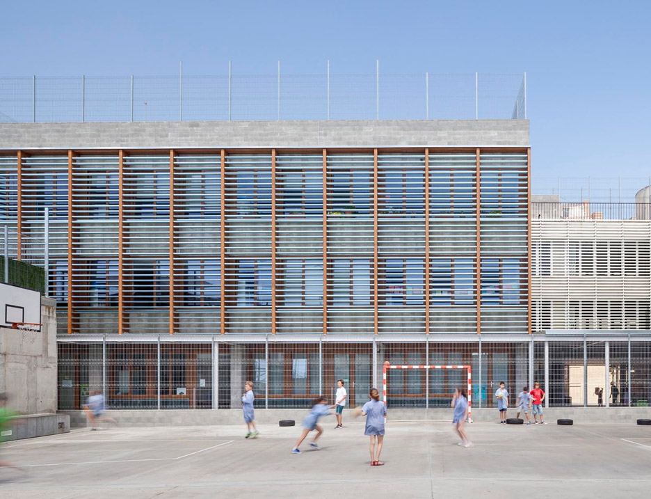 H 建筑事务所用新的外立面升级了 20 世纪 50 年代的学校建筑-2