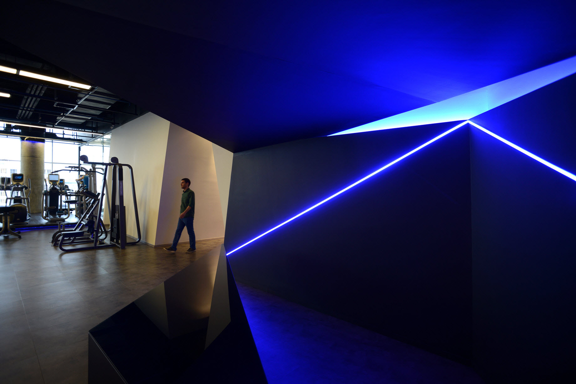 R8 健身俱乐部-8