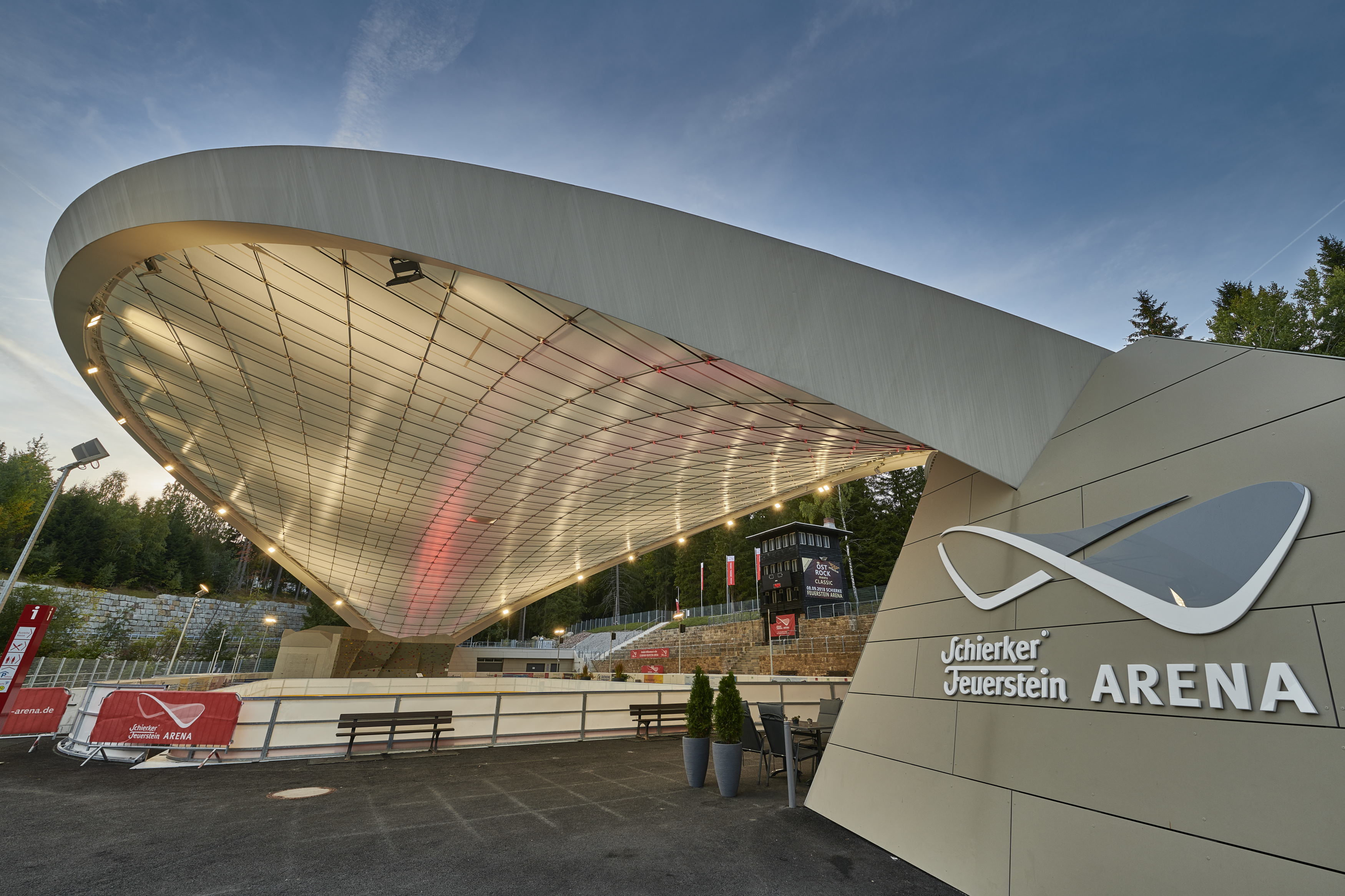 柏林-- 洛杉矶-- 北京 Graft 建筑事务所打造的 Schierke 竞技场-3