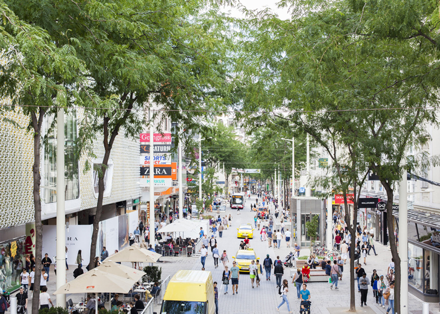 维也纳共享空间典范 · 玛利亚希尔夫街的模块化公共空间-7