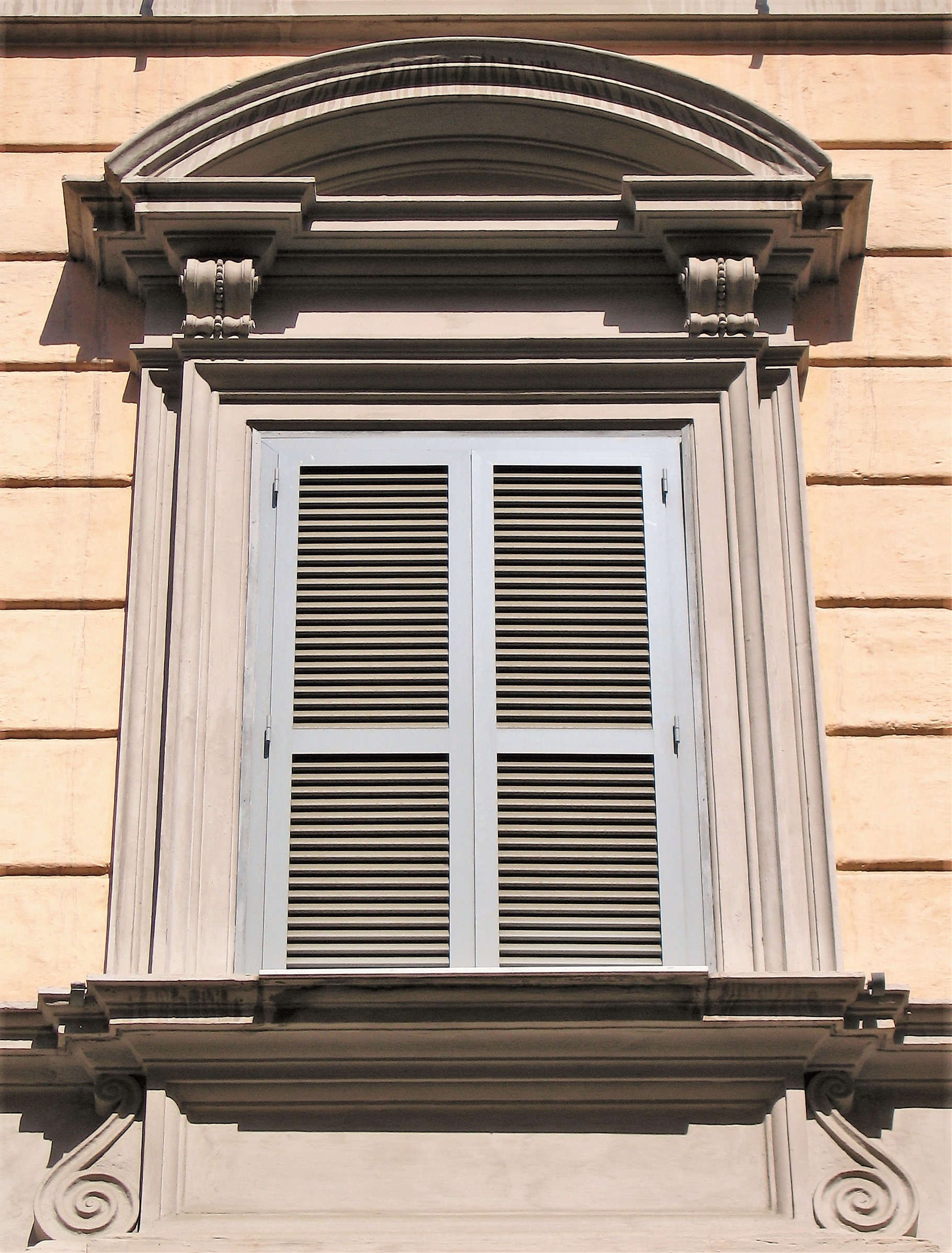 2007 年罗马历史建筑结构加固修复案例-4