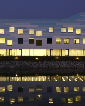 Borg nms Deutsch·Wagram·学校