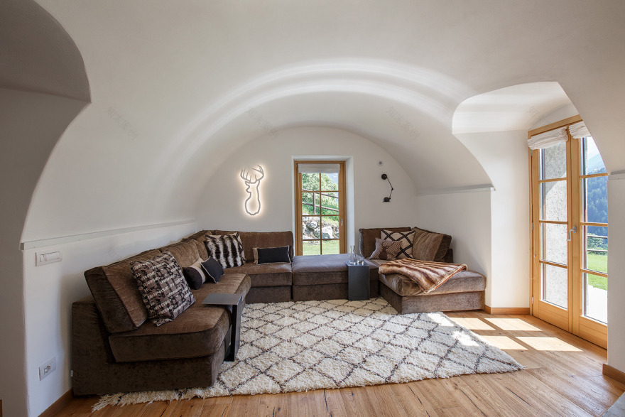 古宅新生 | 1669 年瓦尔特住宅的现代复兴-2