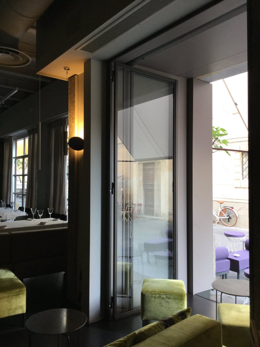 戏剧性光影下的美食舞台——2016 年完成的餐厅设计-24