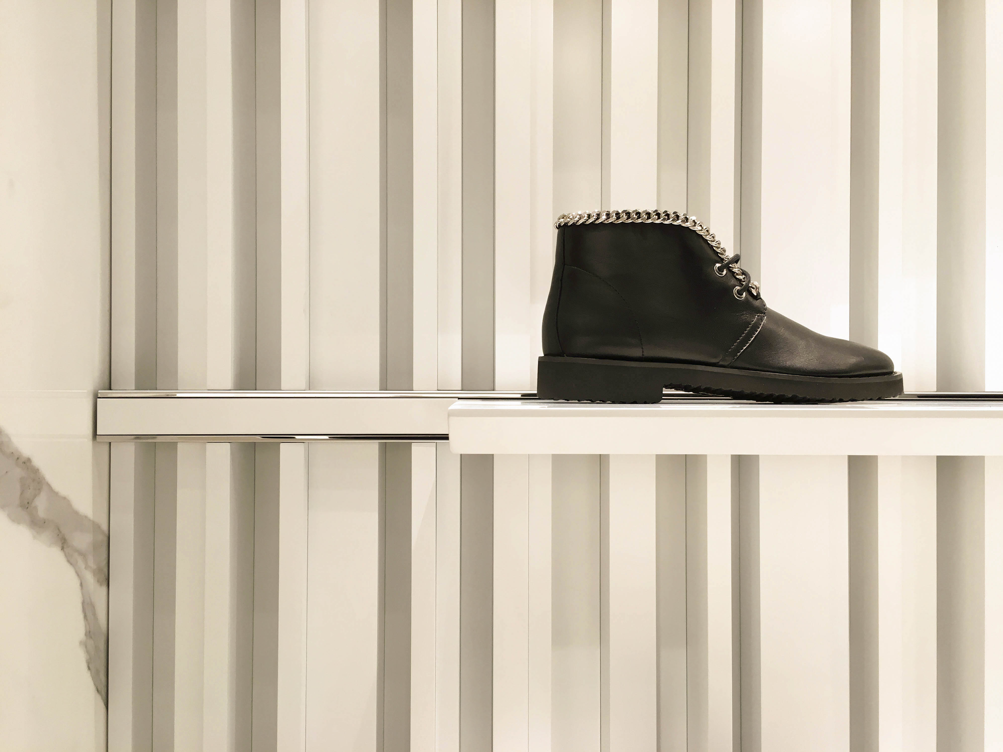 Giuseppe Zanotti 莫斯科旗舰店，时尚与艺术的融合-4