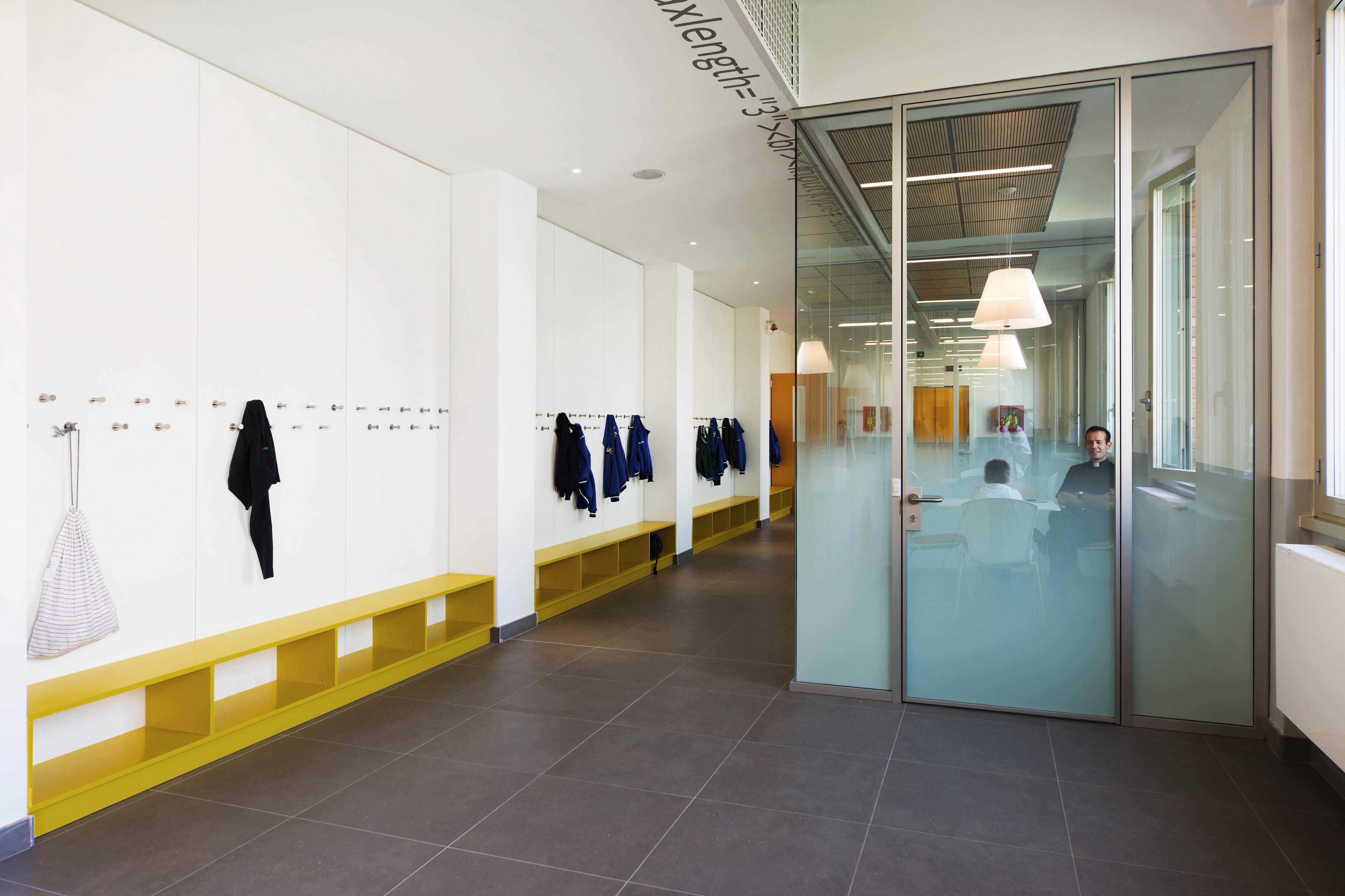 米兰 Faes Ponzio 学校翻新-8