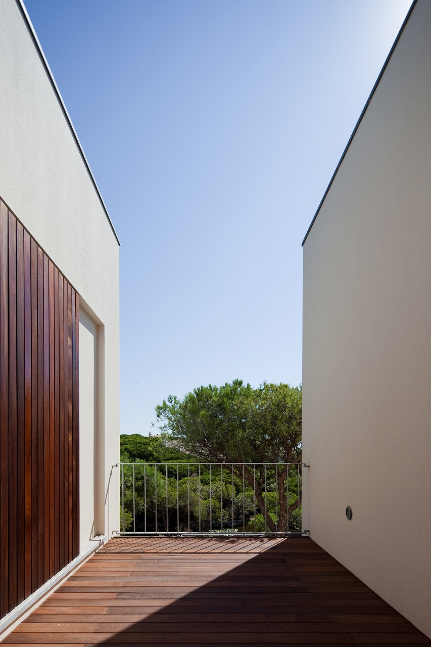 绿海滩别墅的私密与公共空间融合设计-14