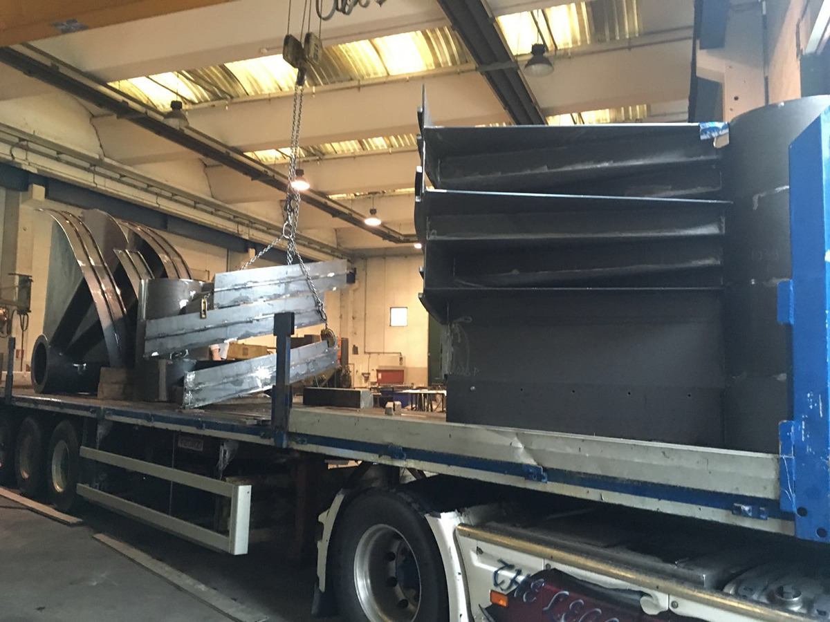 微软米兰新总部螺旋楼梯设计-38